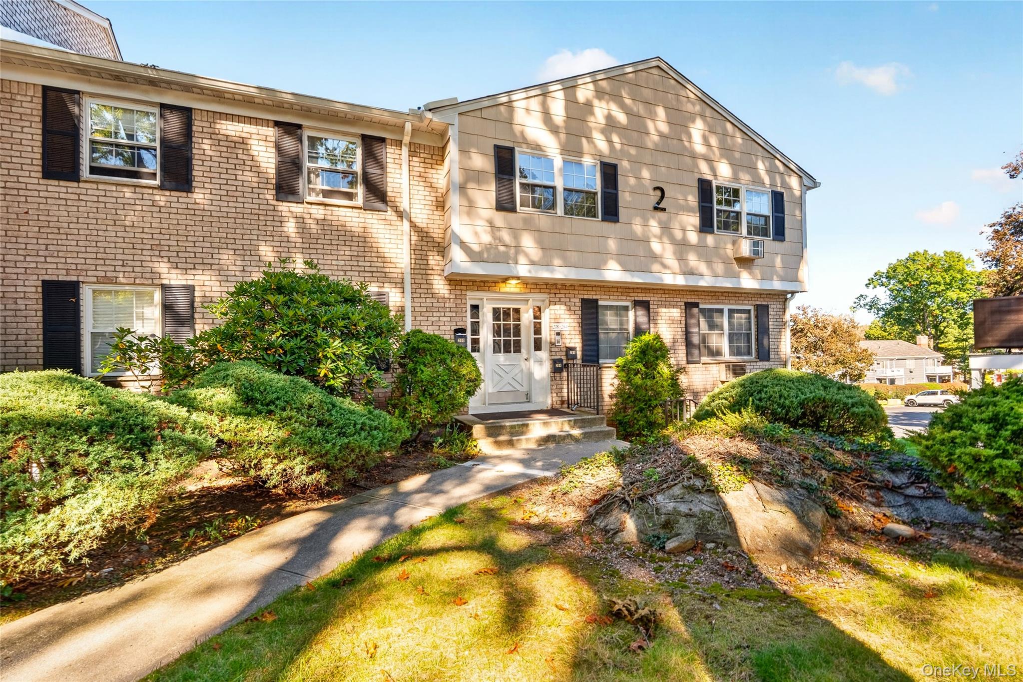284 Parkside Drive – For Sale