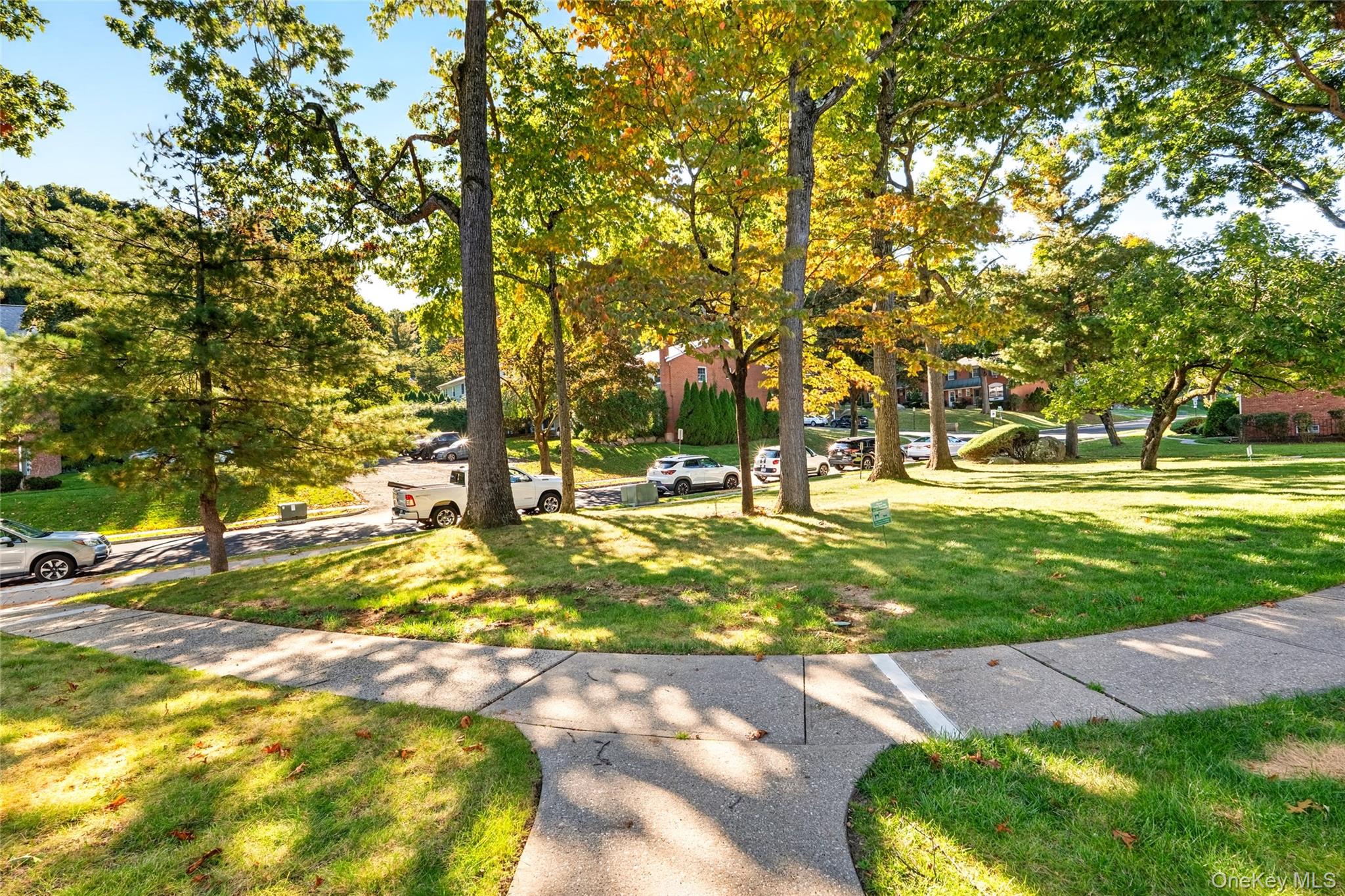 284 Parkside Drive – For Sale photo 35