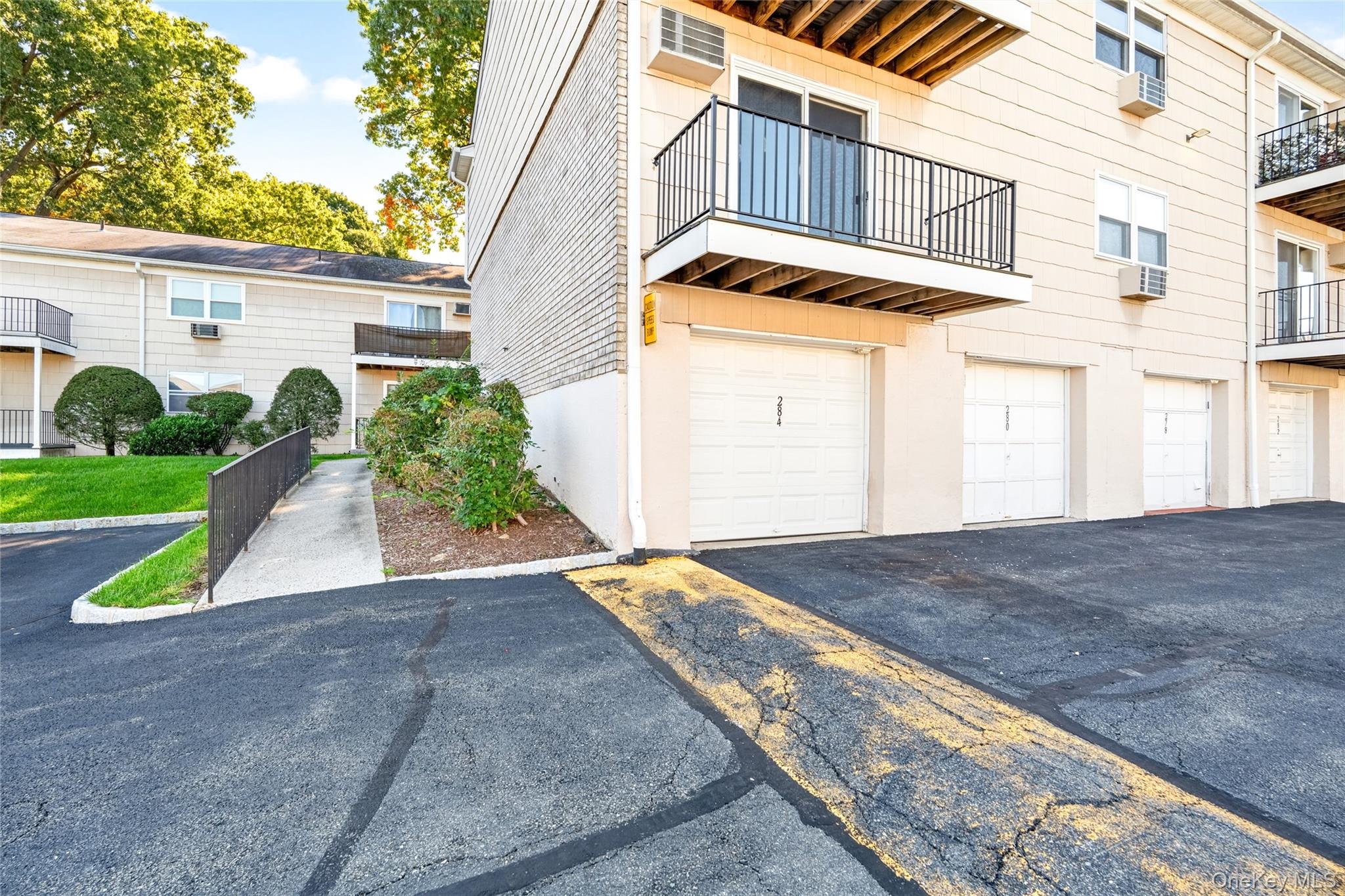 284 Parkside Drive – For Sale photo 34