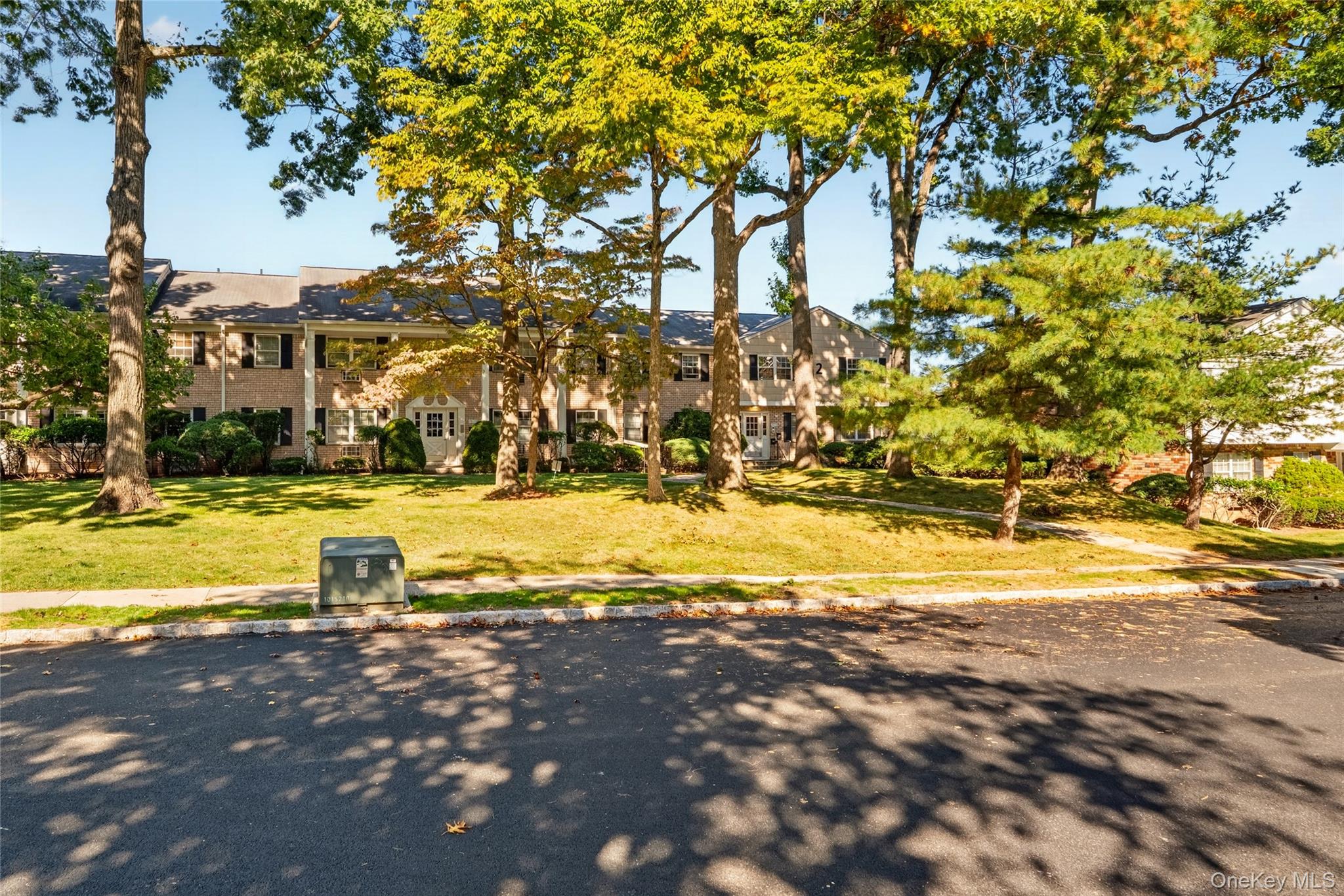 284 Parkside Drive – For Sale photo 3