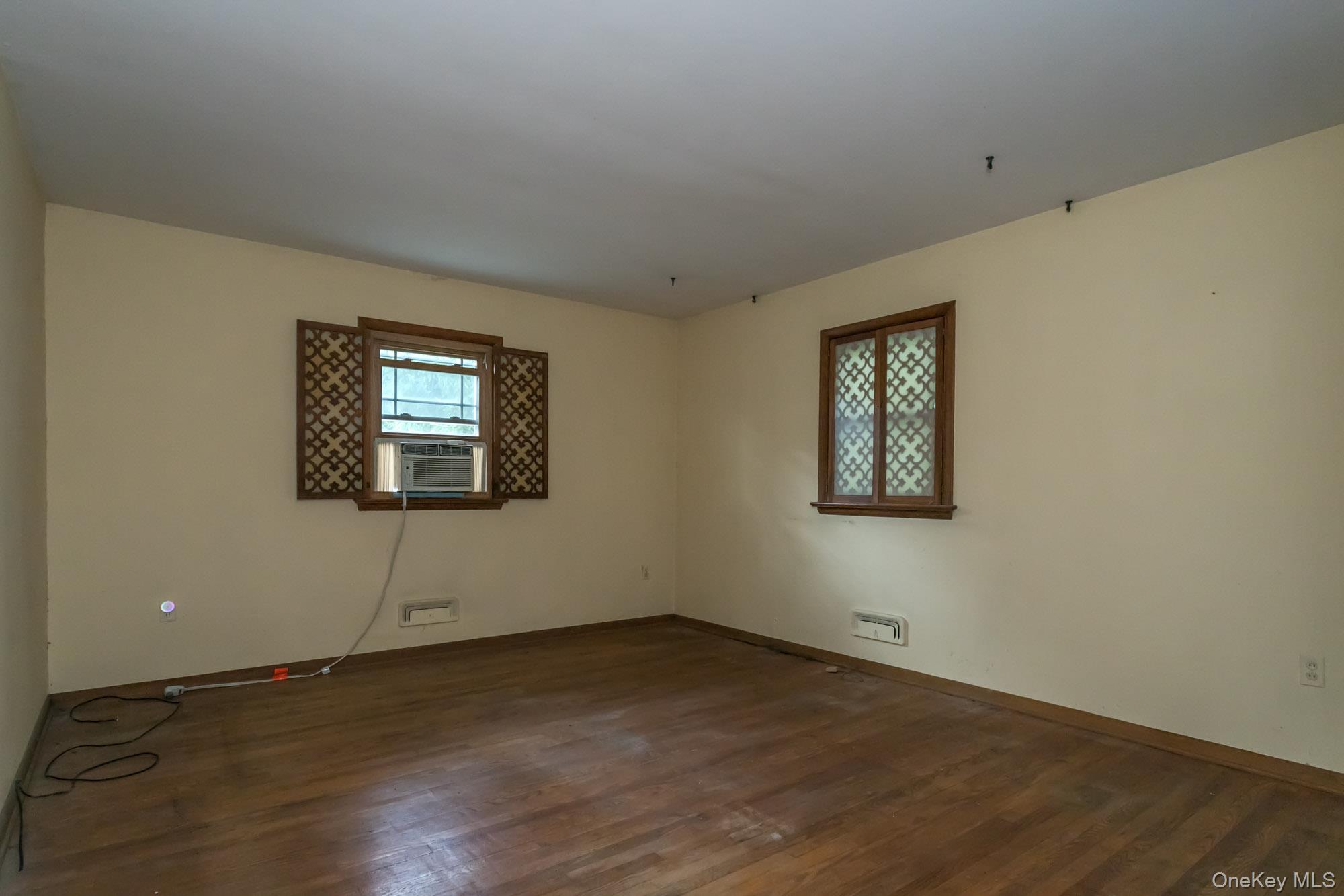 8 Crescent Avenue – For Sale photo 9