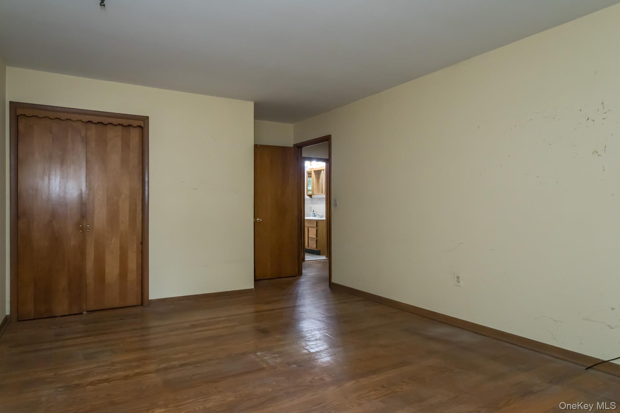 8 Crescent Avenue – For Sale photo 10