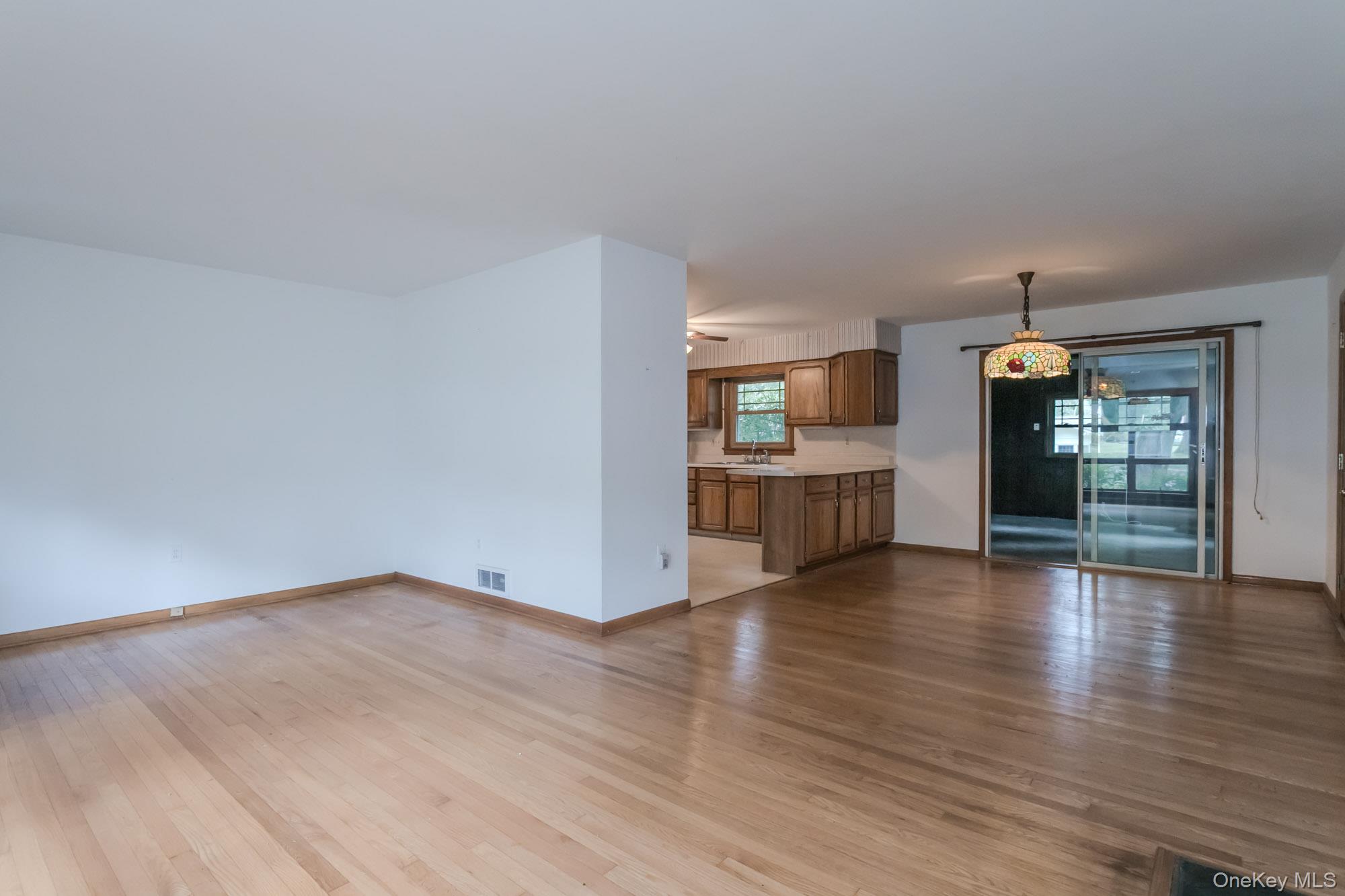 8 Crescent Avenue – For Sale photo 5