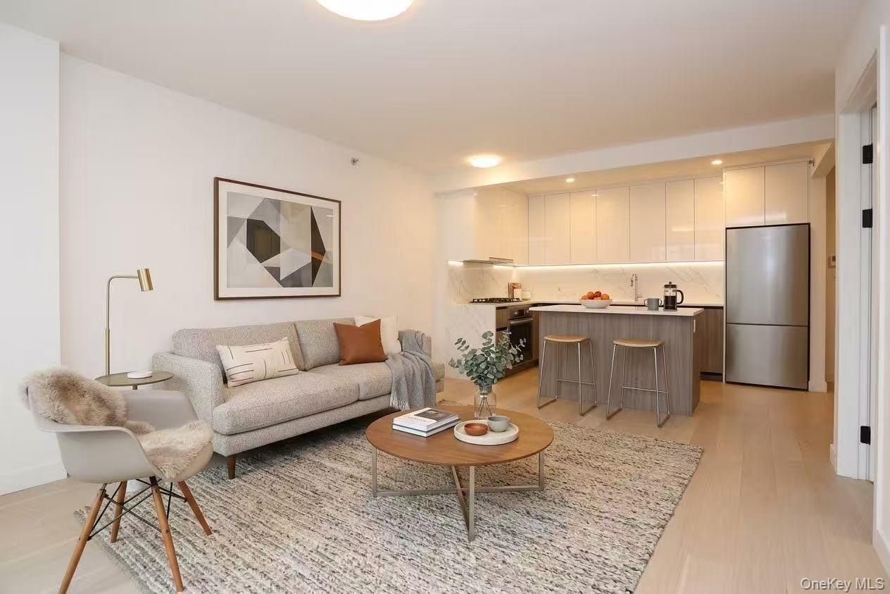 14449 S Northern Boulevard, Unit 412 photo 2