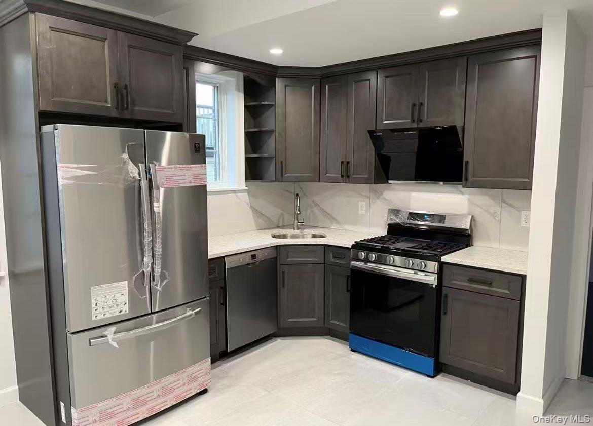 6139 231st Street – For Rent photo 2