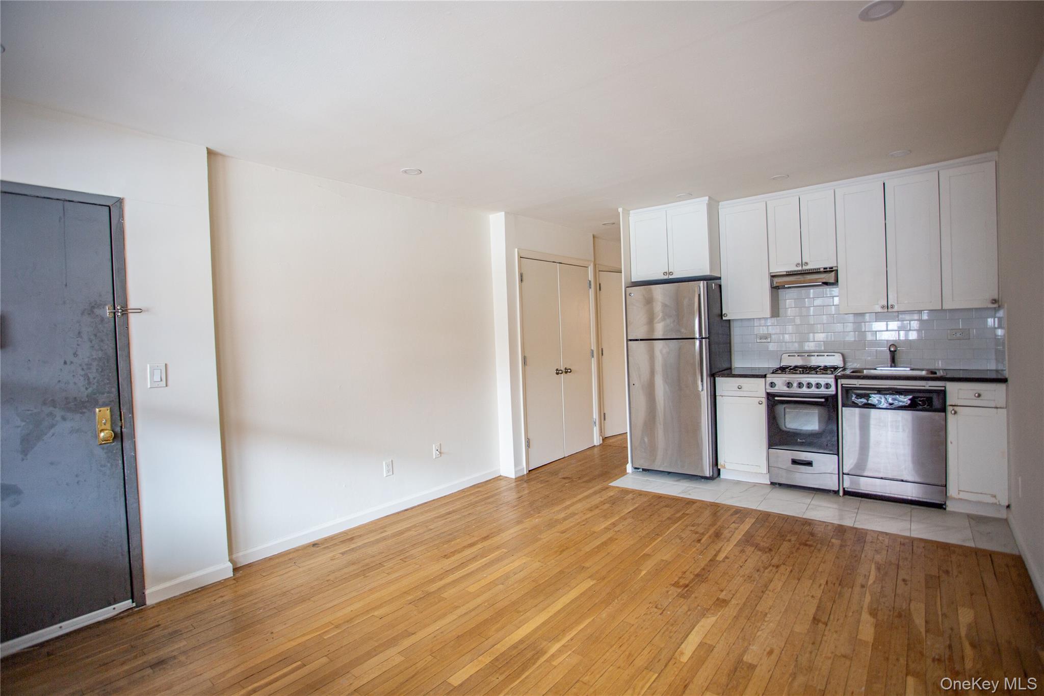 765 Shore Road, Unit 1L photo 4