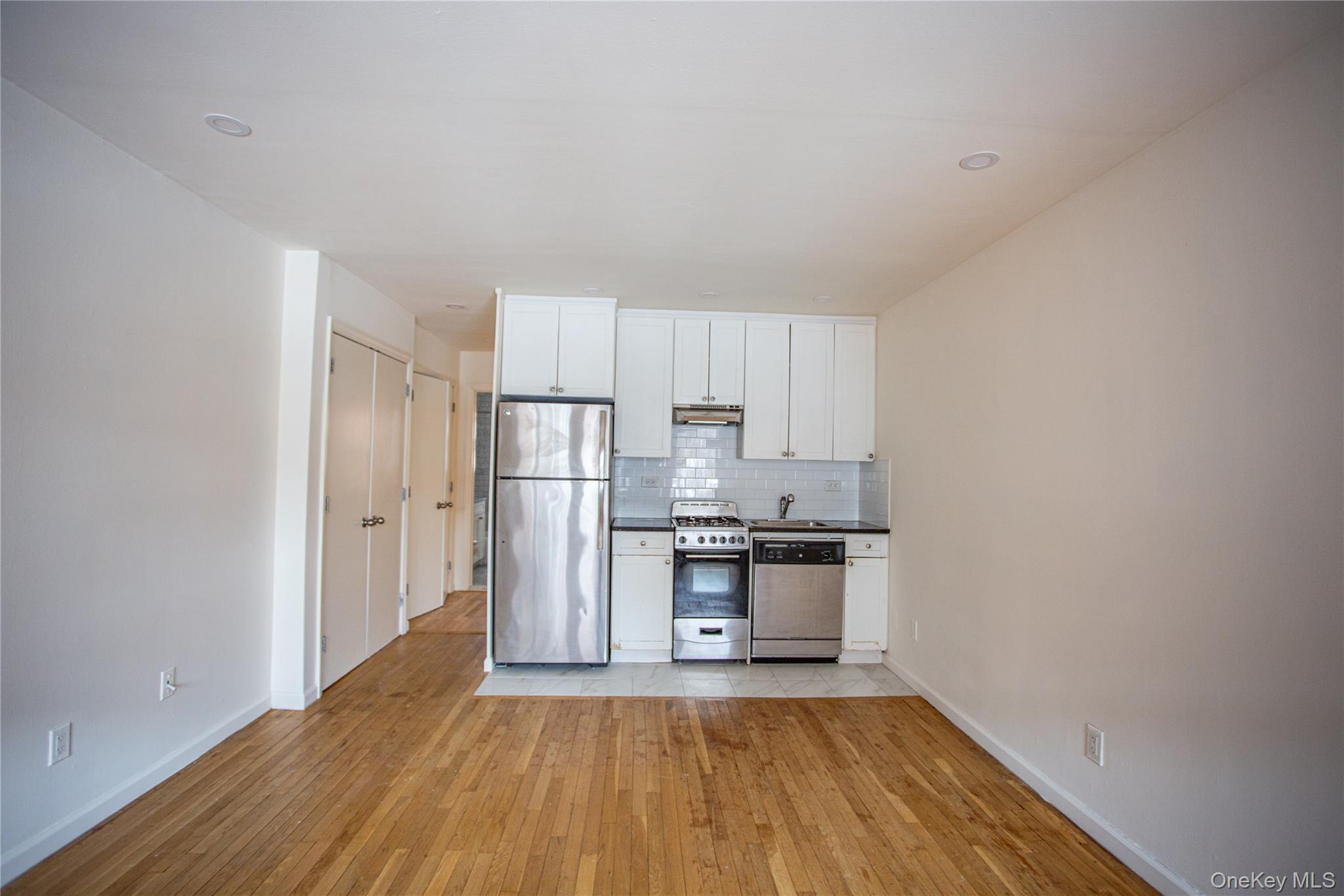 765 Shore Road, Unit 1L photo 3