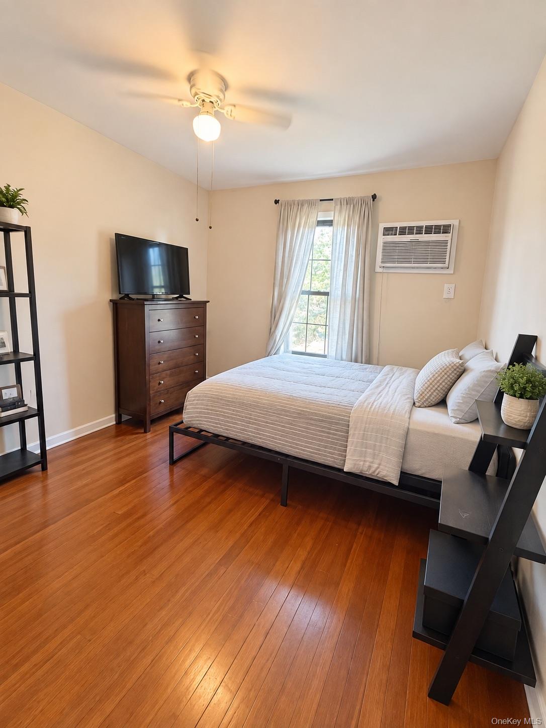 10 Barclay Street – For Rent photo 3