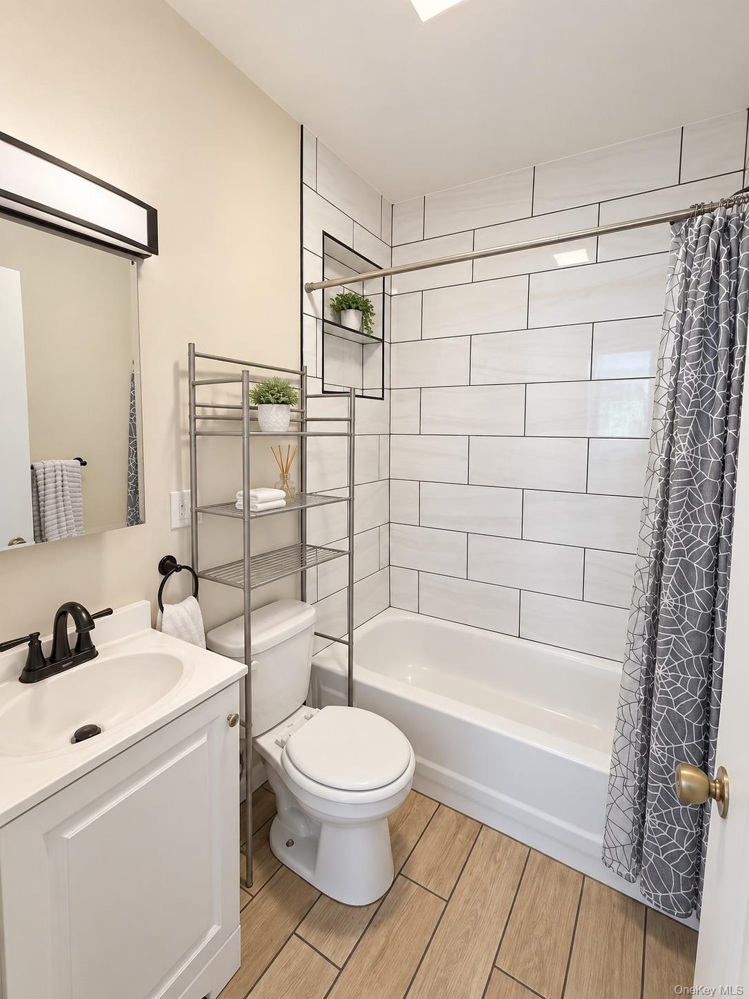 10 Barclay Street – For Rent photo 7