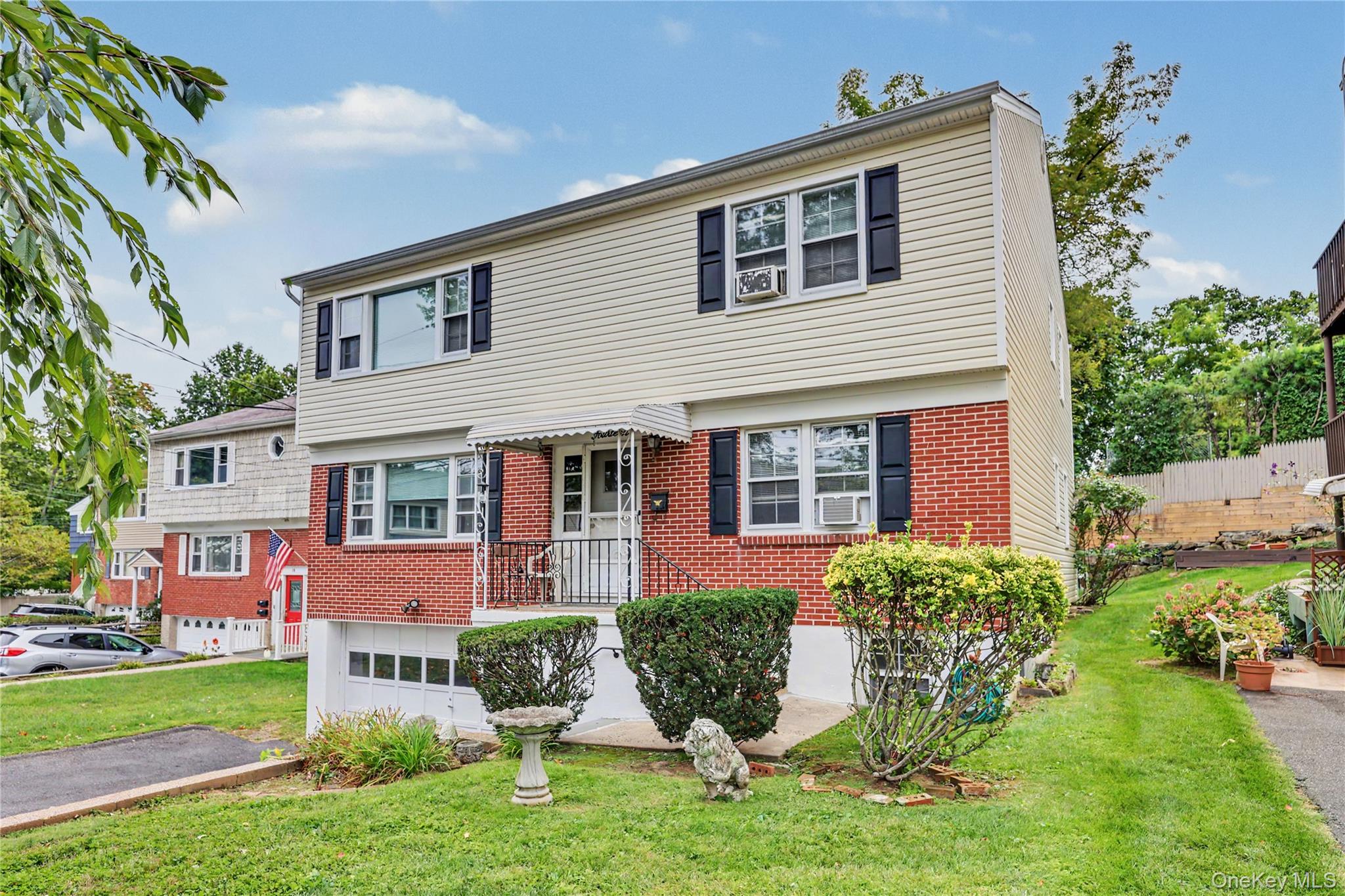 14 Walnut Lane – For Rent
