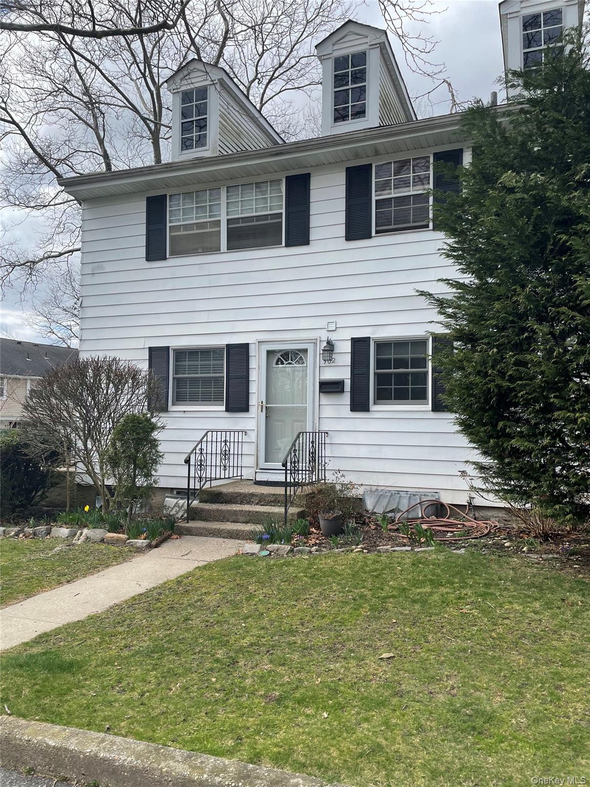502 Towne House Village – For Rent photo 2
