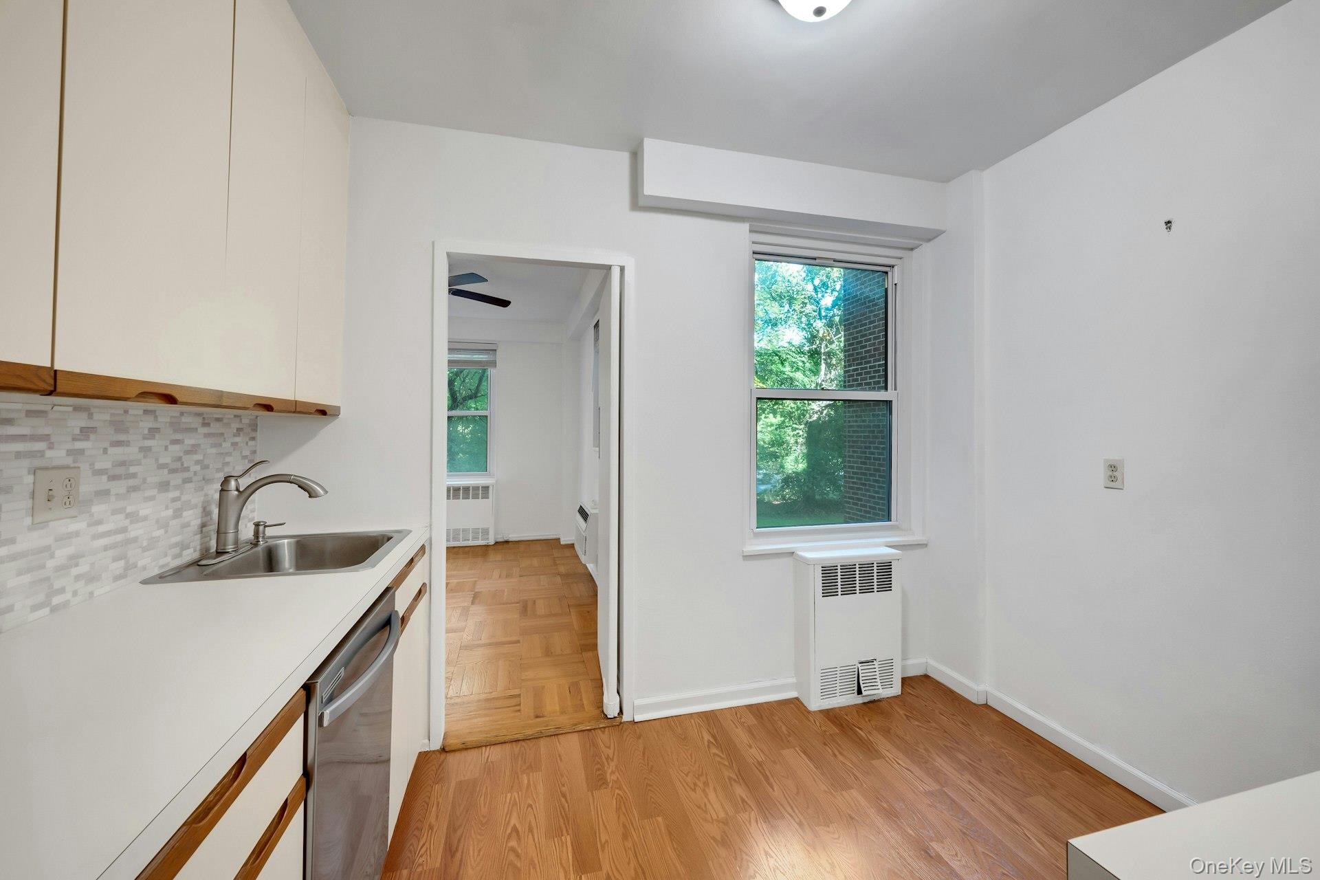 281 Garth Road, Unit C2H photo 18