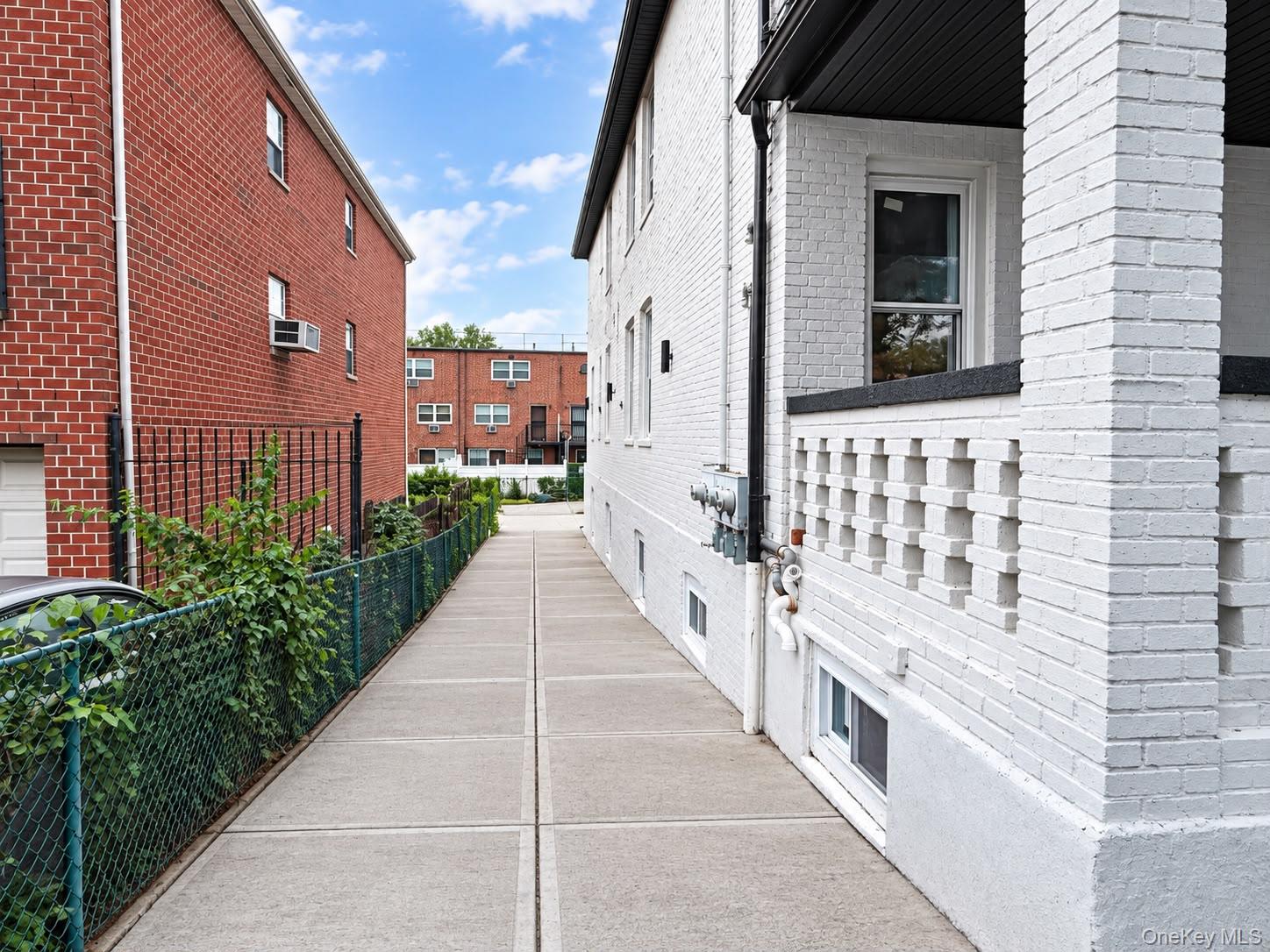 628 Leland Avenue – For Sale photo 2