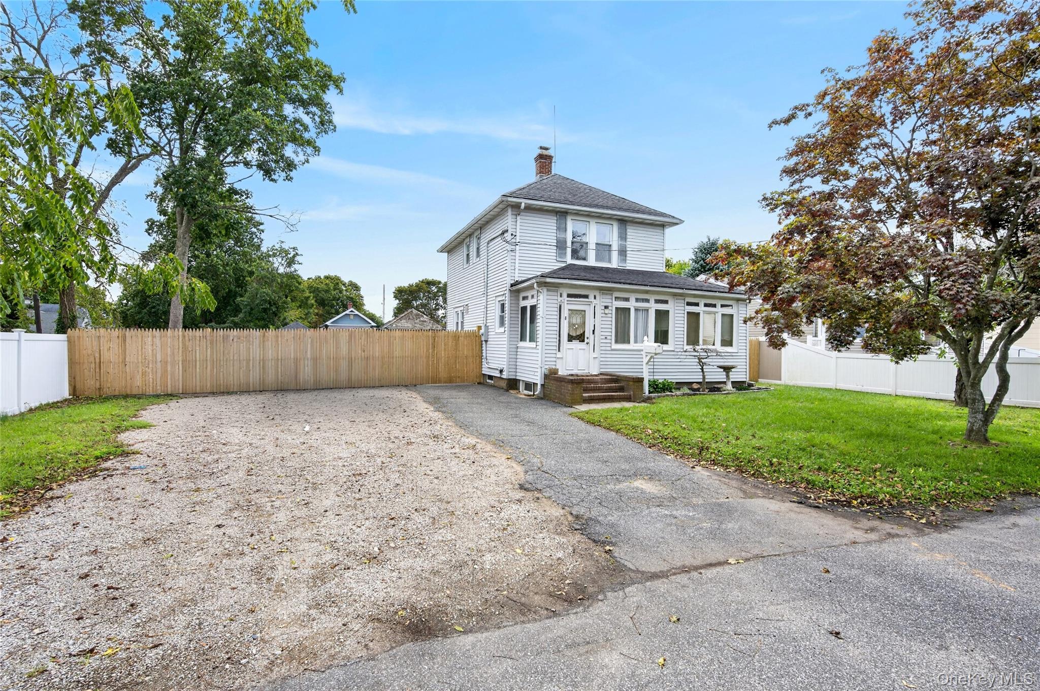 8 Juliet Street – For Sale photo 2