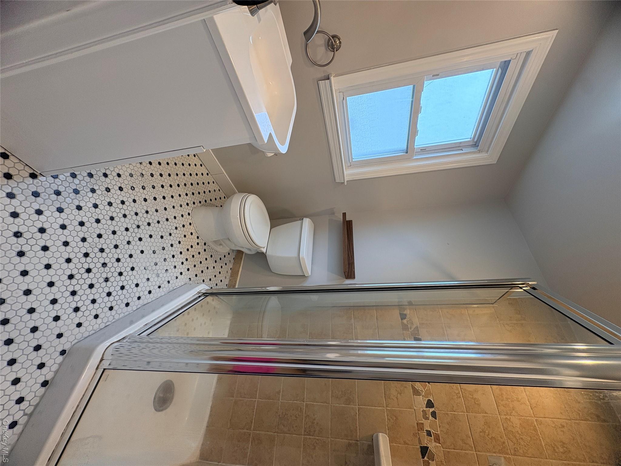 32 Garnet Lane – For Rent photo 10