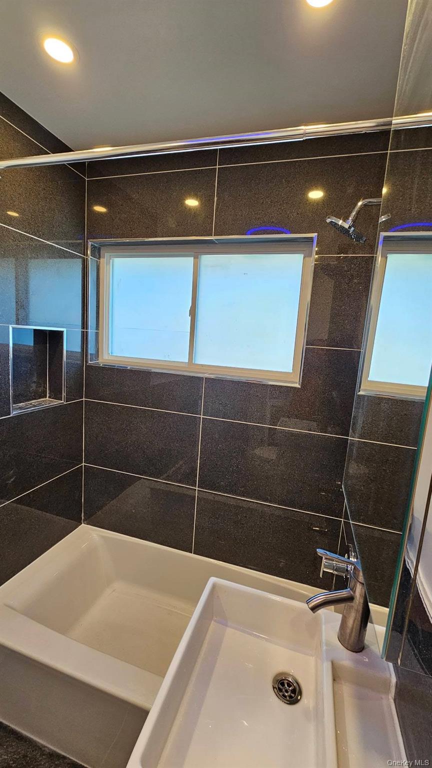 28 Marksman Lane – For Sale photo 15