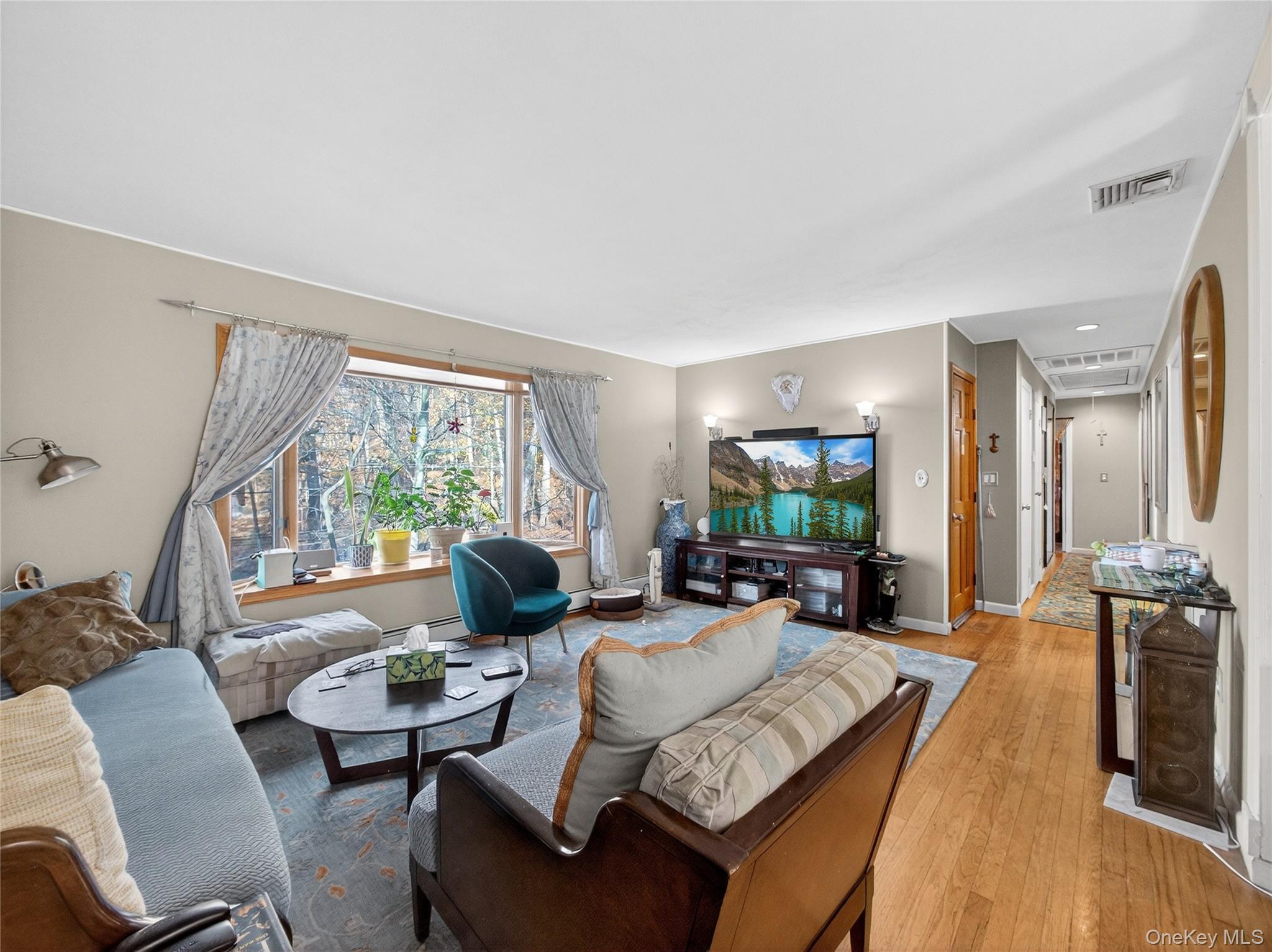 450 Valentine Avenue – For Sale photo 8