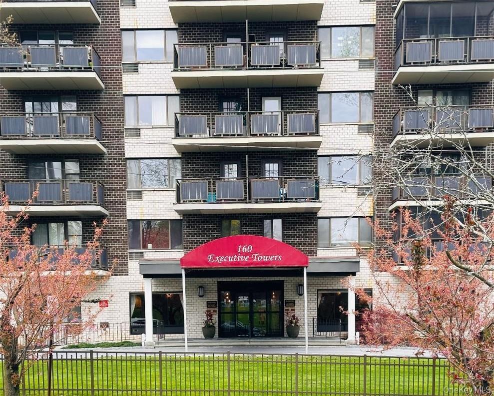 160 Academy Street, Unit 2J
