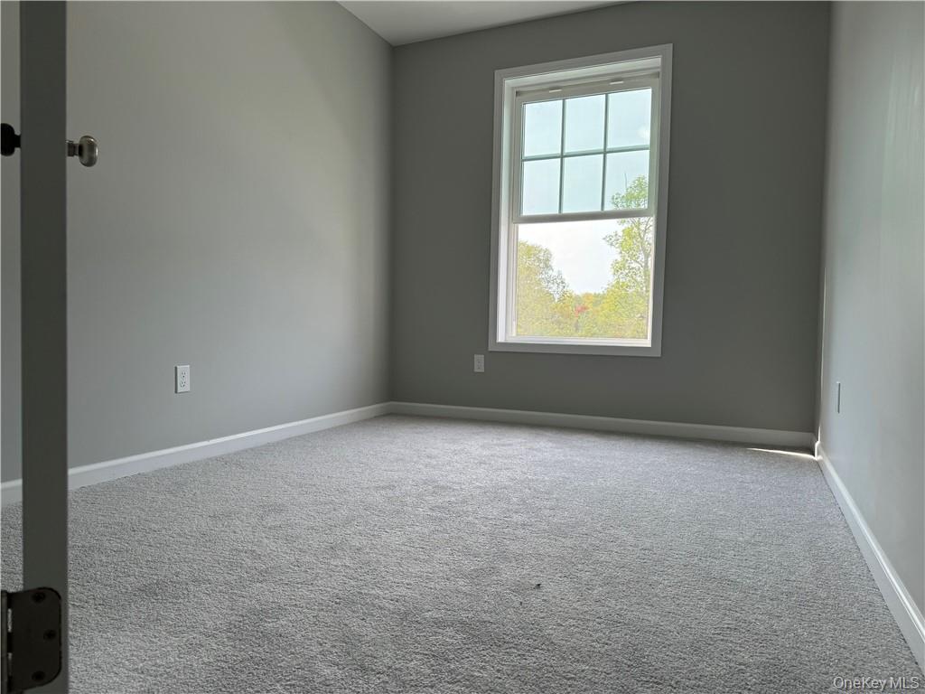 16 Pinto Road W – For Rent photo 36