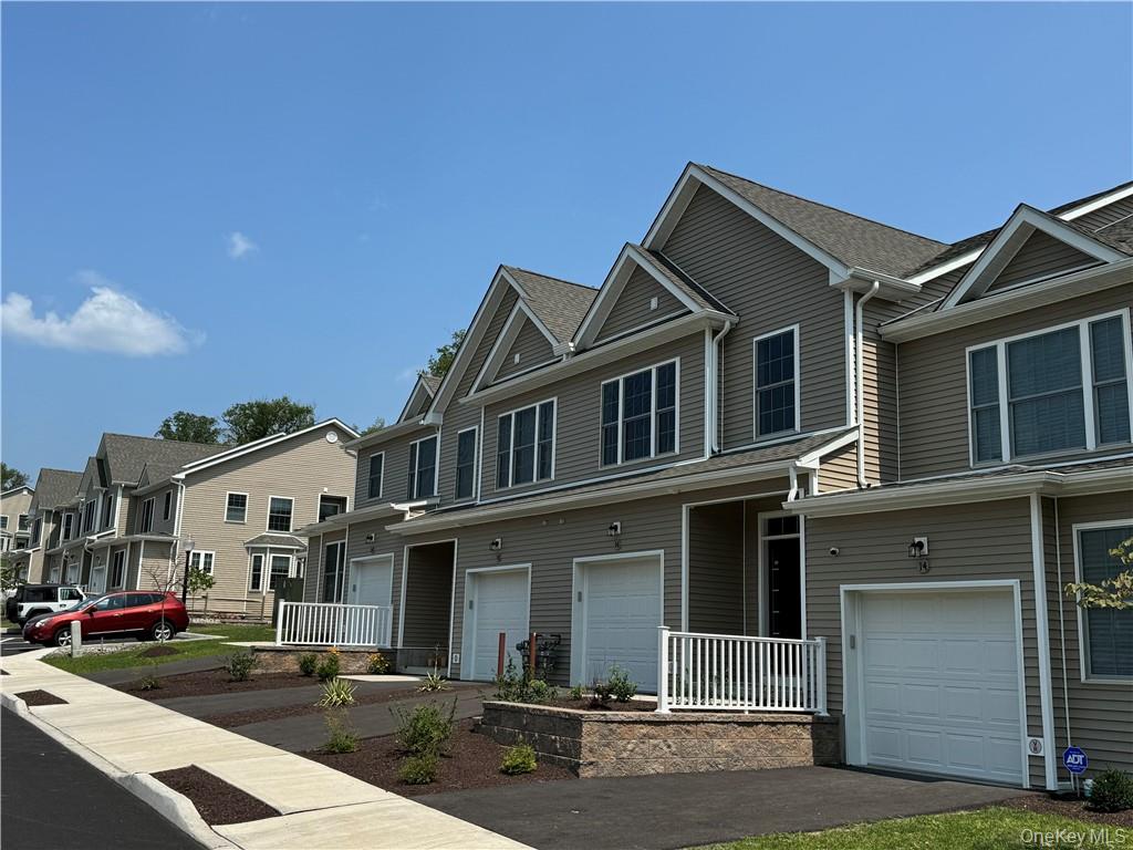 16 Pinto Road W – For Rent photo 4