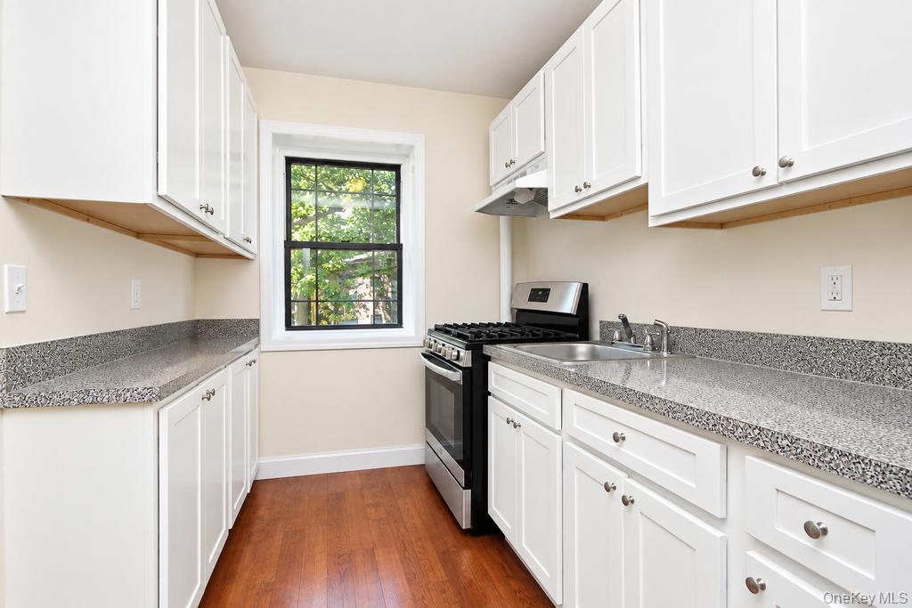 12 Field End Lane, Unit 2L photo 2
