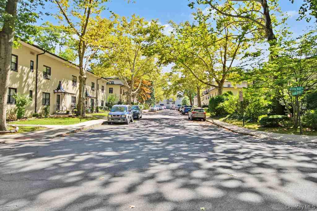 12 Field End Lane, Unit 2L photo 30