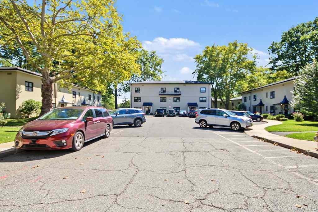 12 Field End Lane, Unit 2L photo 29