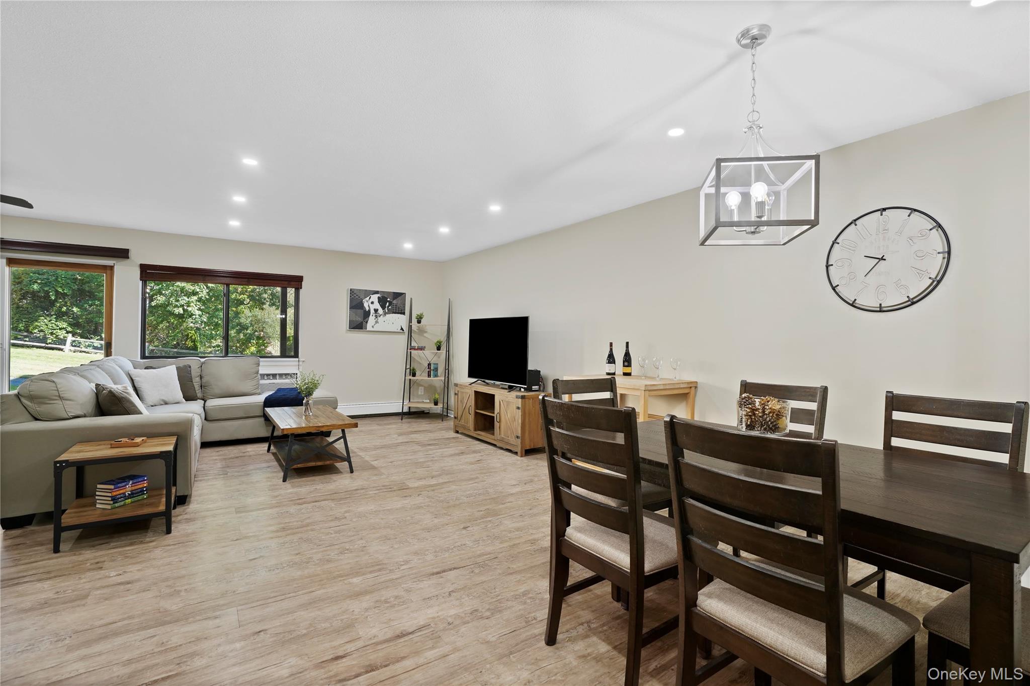 7 Granada Crescent, Unit 2 photo 5