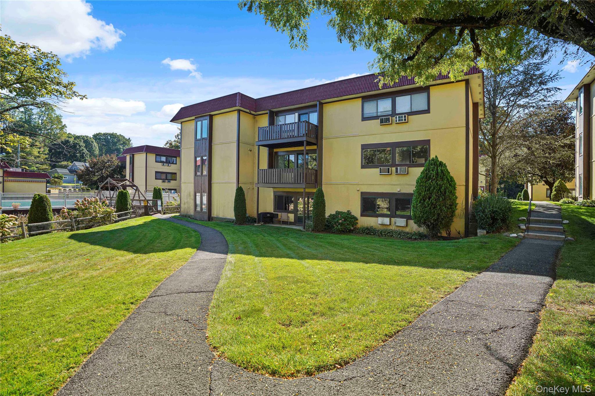 7 Granada Crescent, Unit 2 photo 25