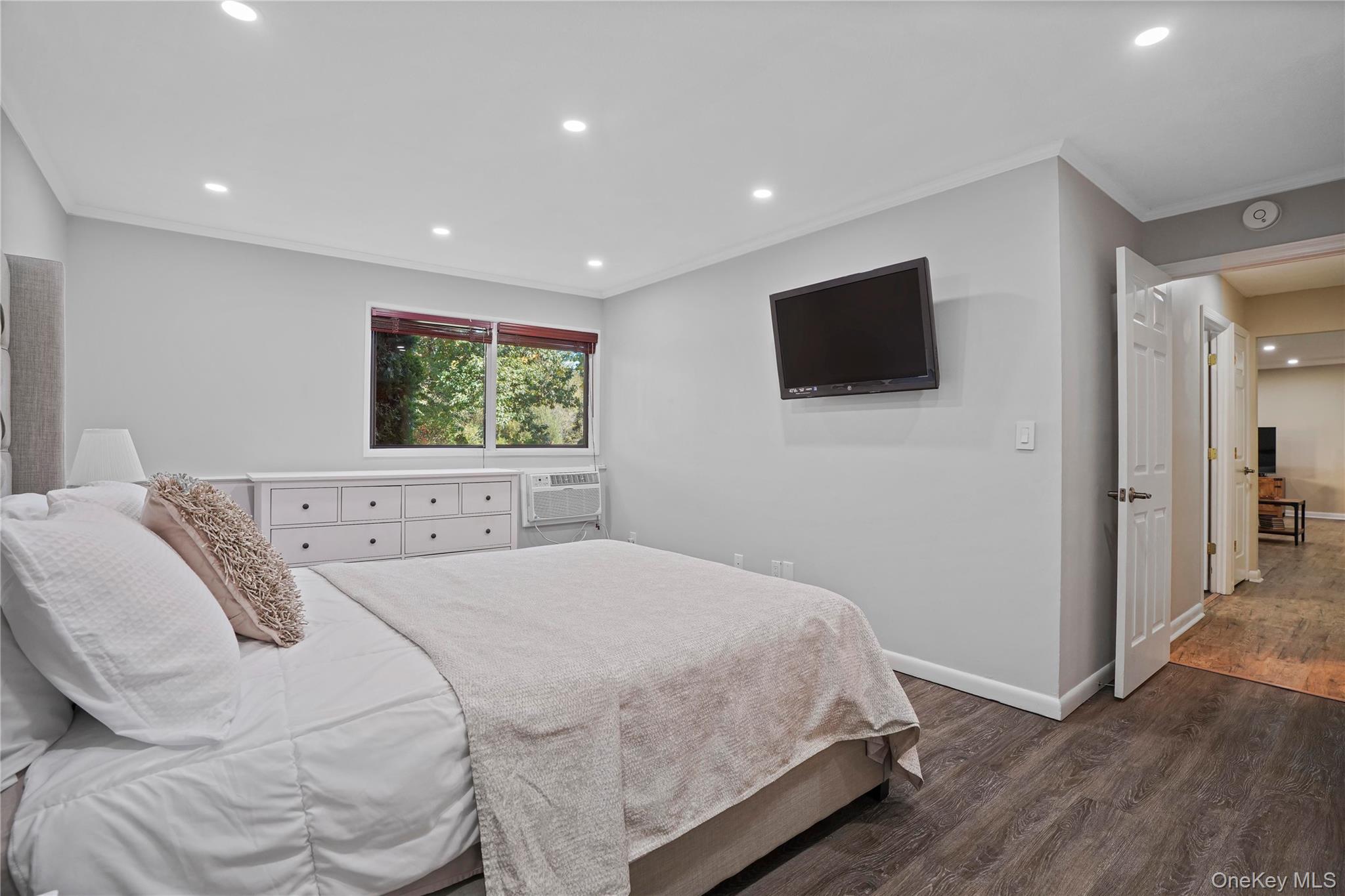 7 Granada Crescent, Unit 2 photo 15