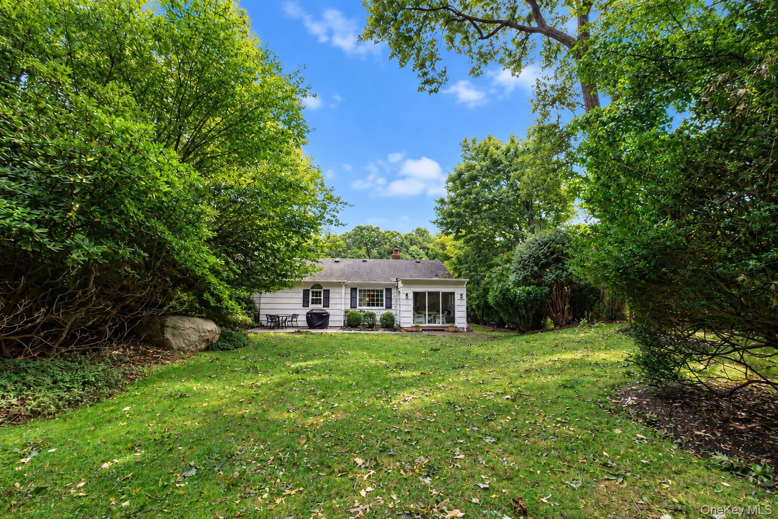 83 Christian Avenue – For Sale photo 3