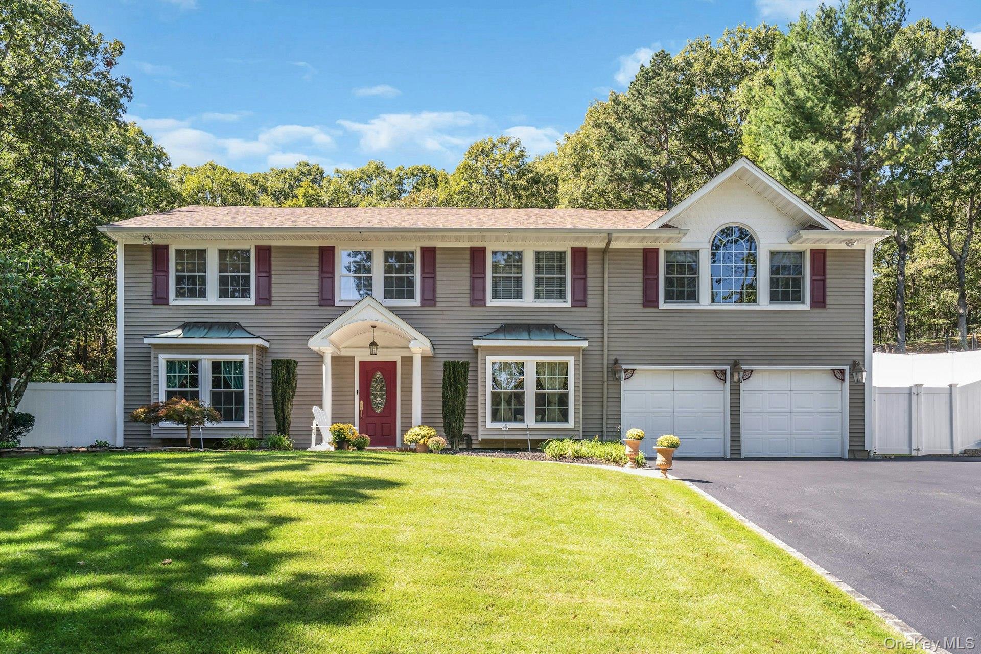 43 Stonehurst Lane – For Sale