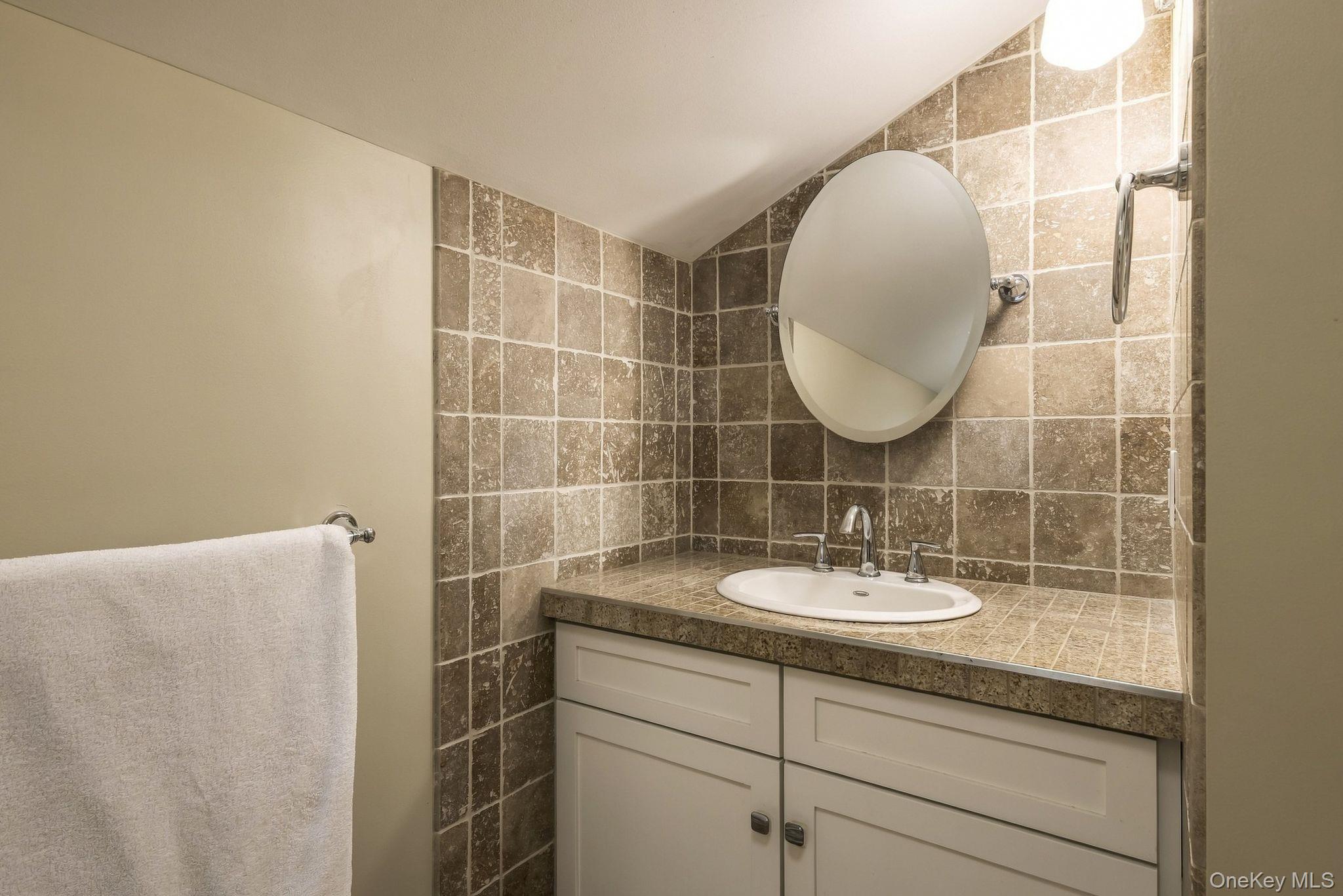 9 N Jefferson Avenue – For Sale photo 23