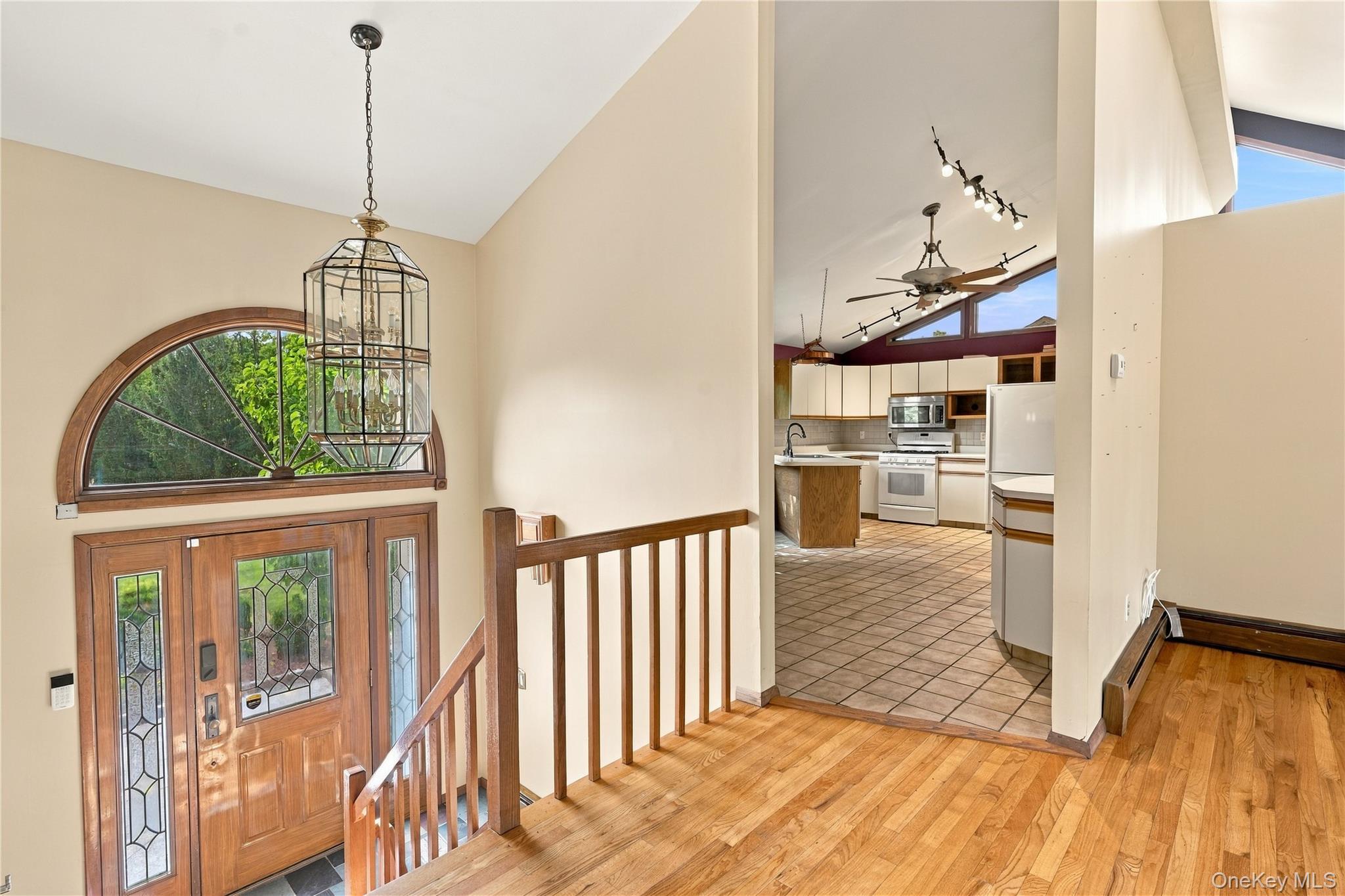 6 Flower Road – For Sale photo 7