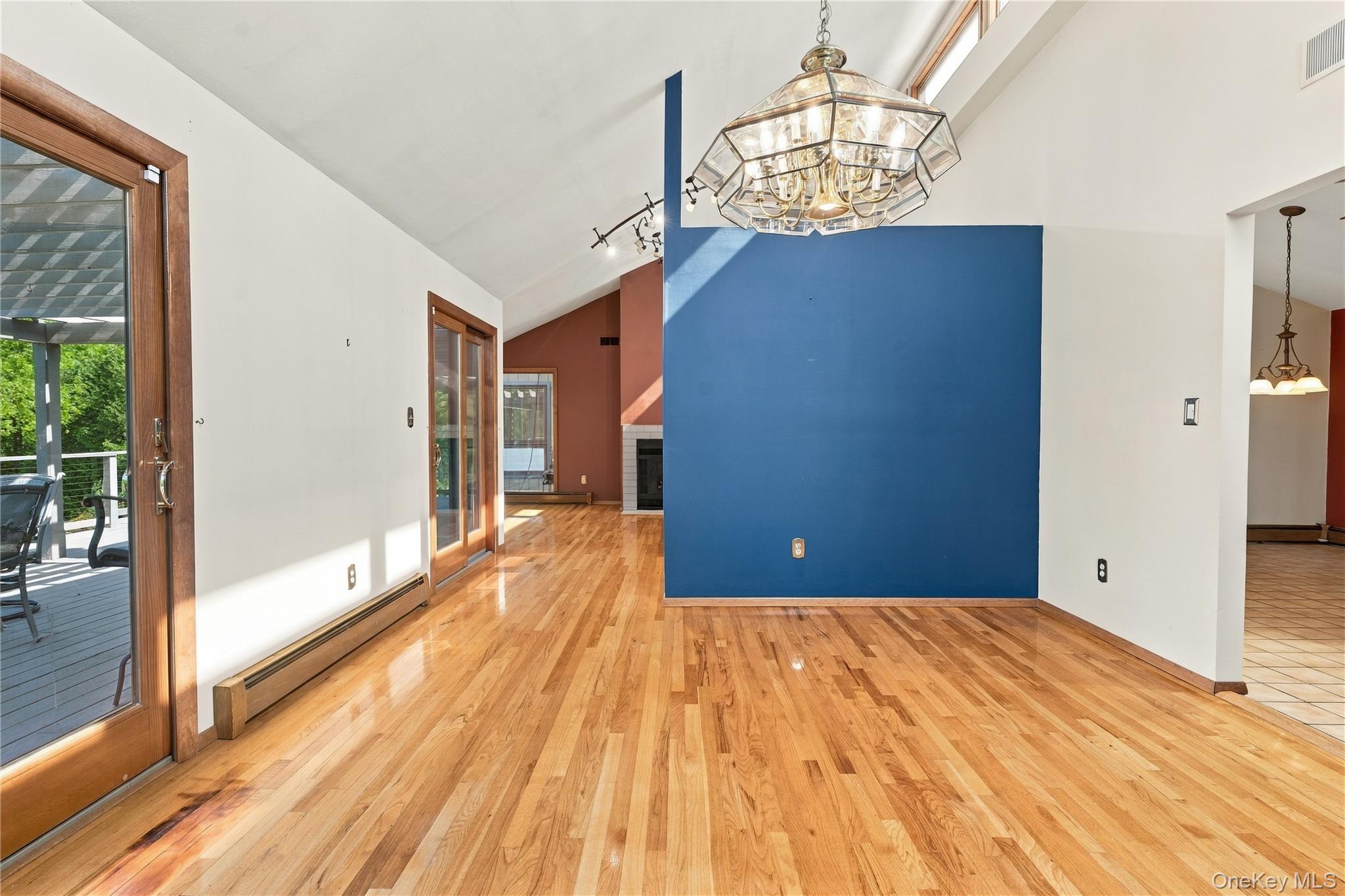 6 Flower Road – For Sale photo 12