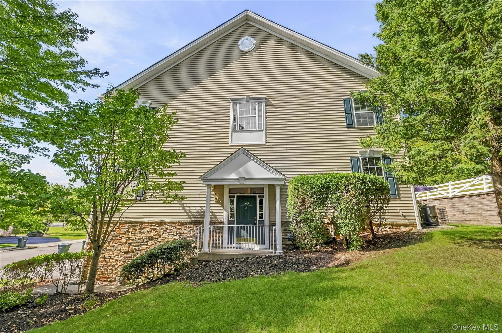 105 Barr Lane – For Sale photo 3
