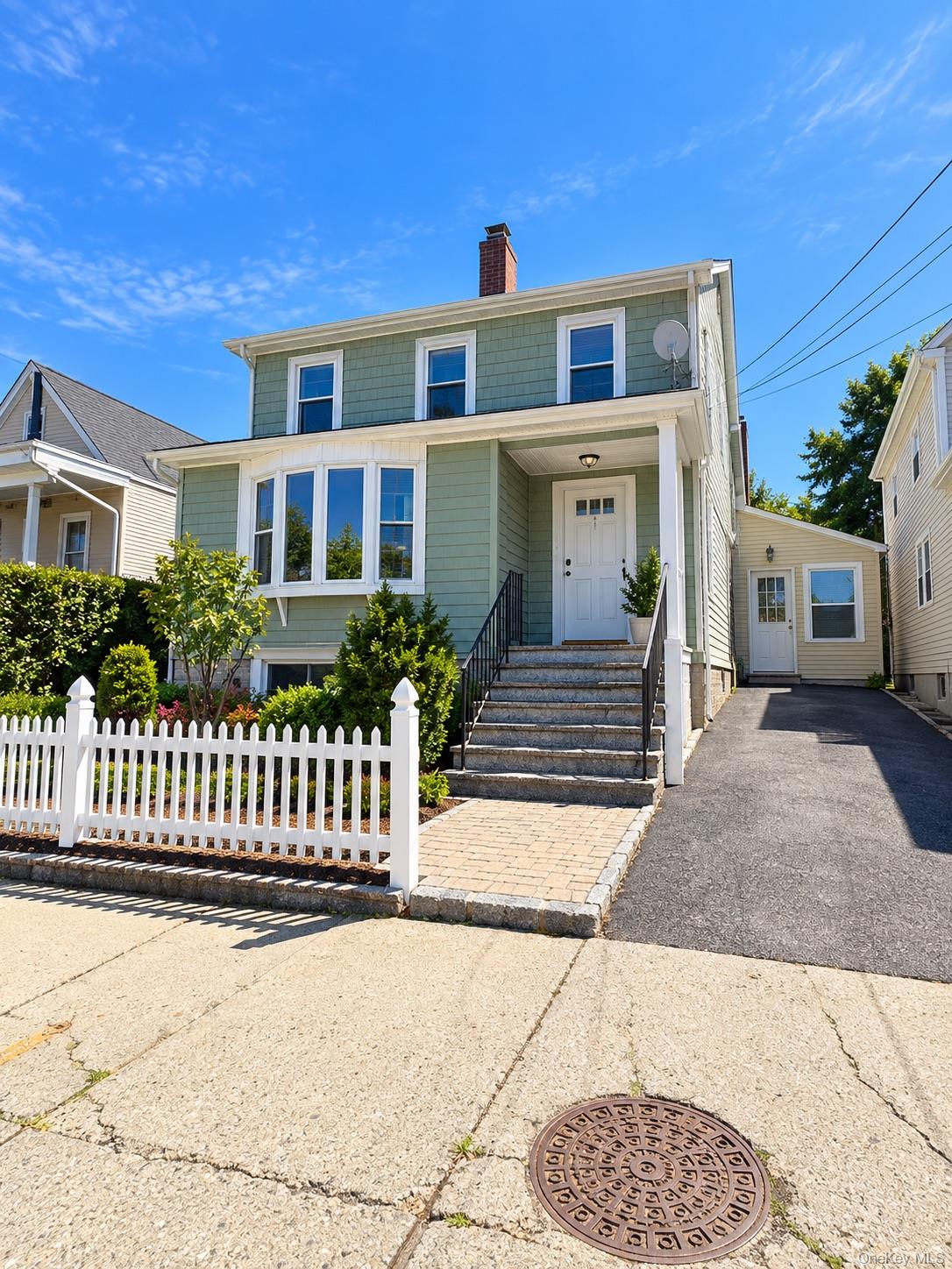 249 N Macquesten Parkway, Unit 1