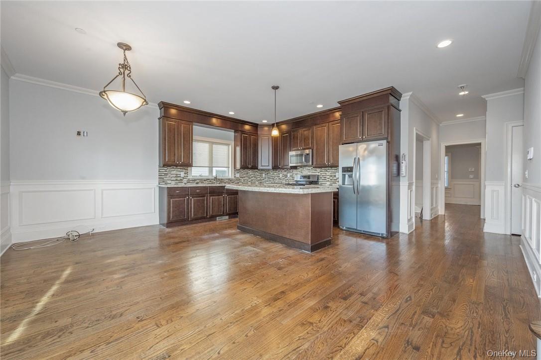 152 Crotona Avenue – For Rent photo 13