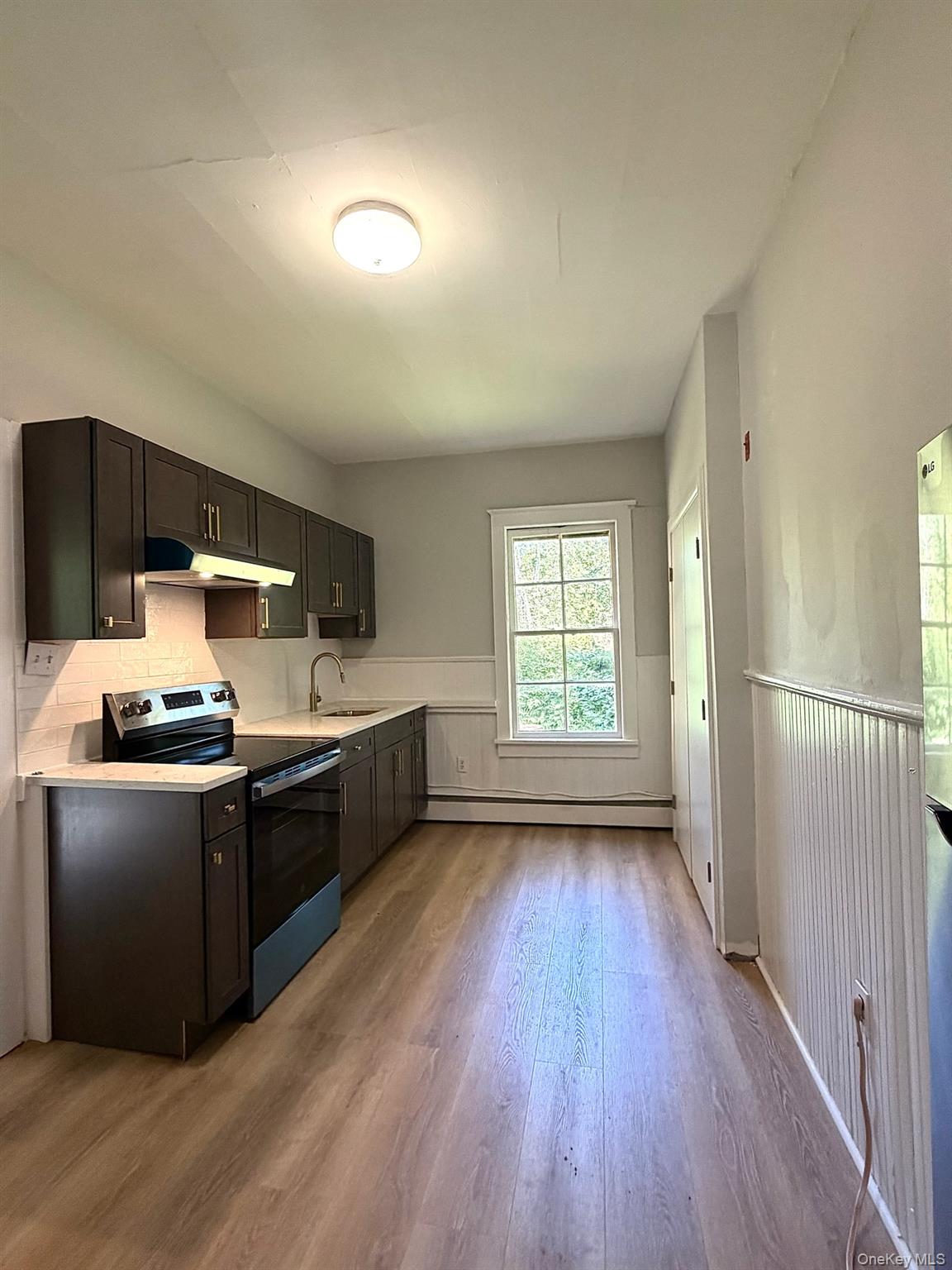 10 River Street – For Sale photo 3