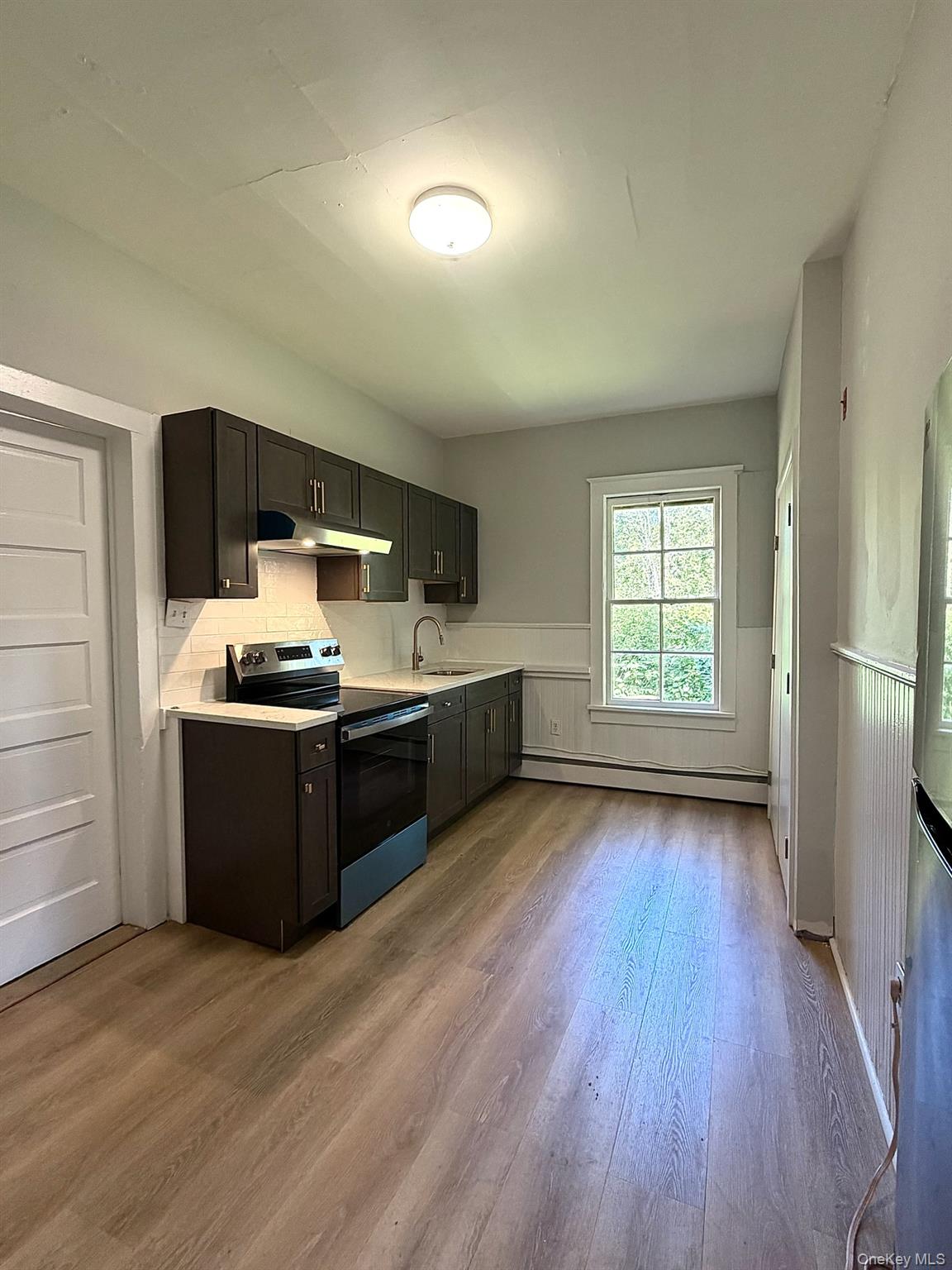 10 River Street – For Sale photo 2