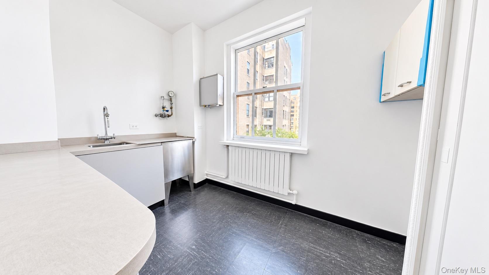 115 E 61st Street, Unit 10N photo 12