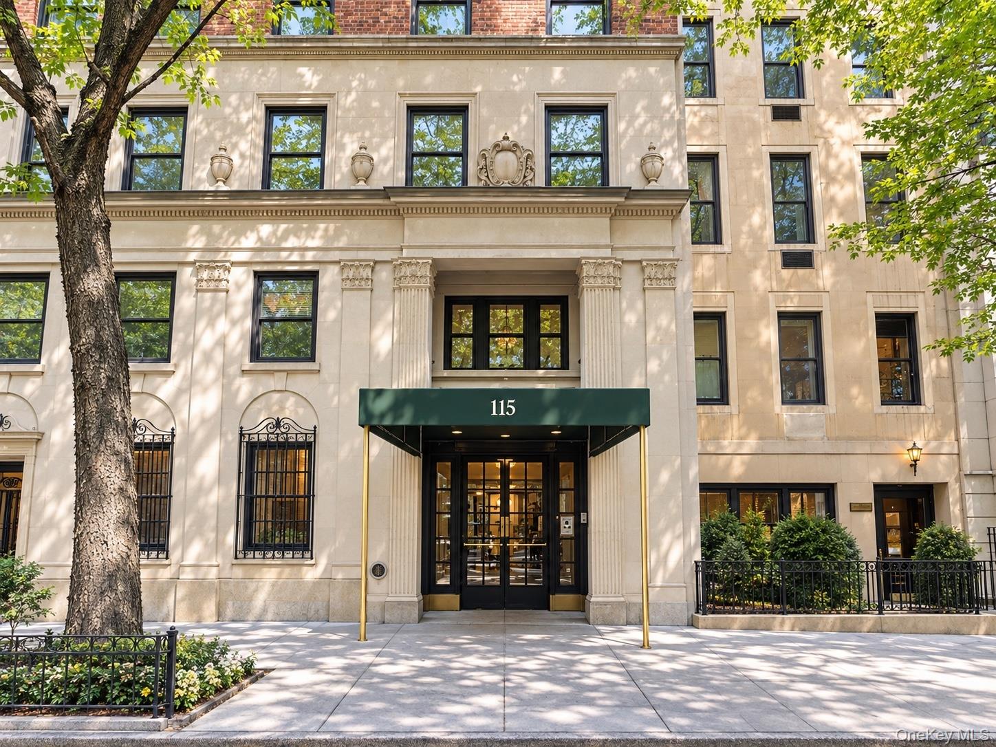 115 E 61st Street, Unit 10N photo 3