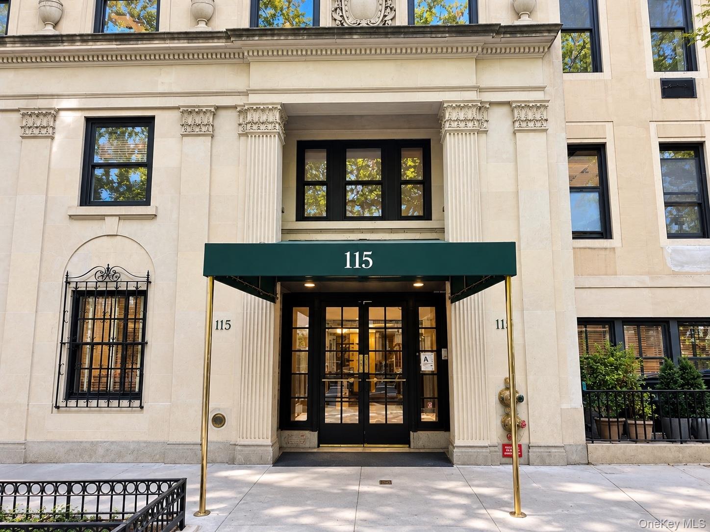 115 E 61st Street, Unit 10N