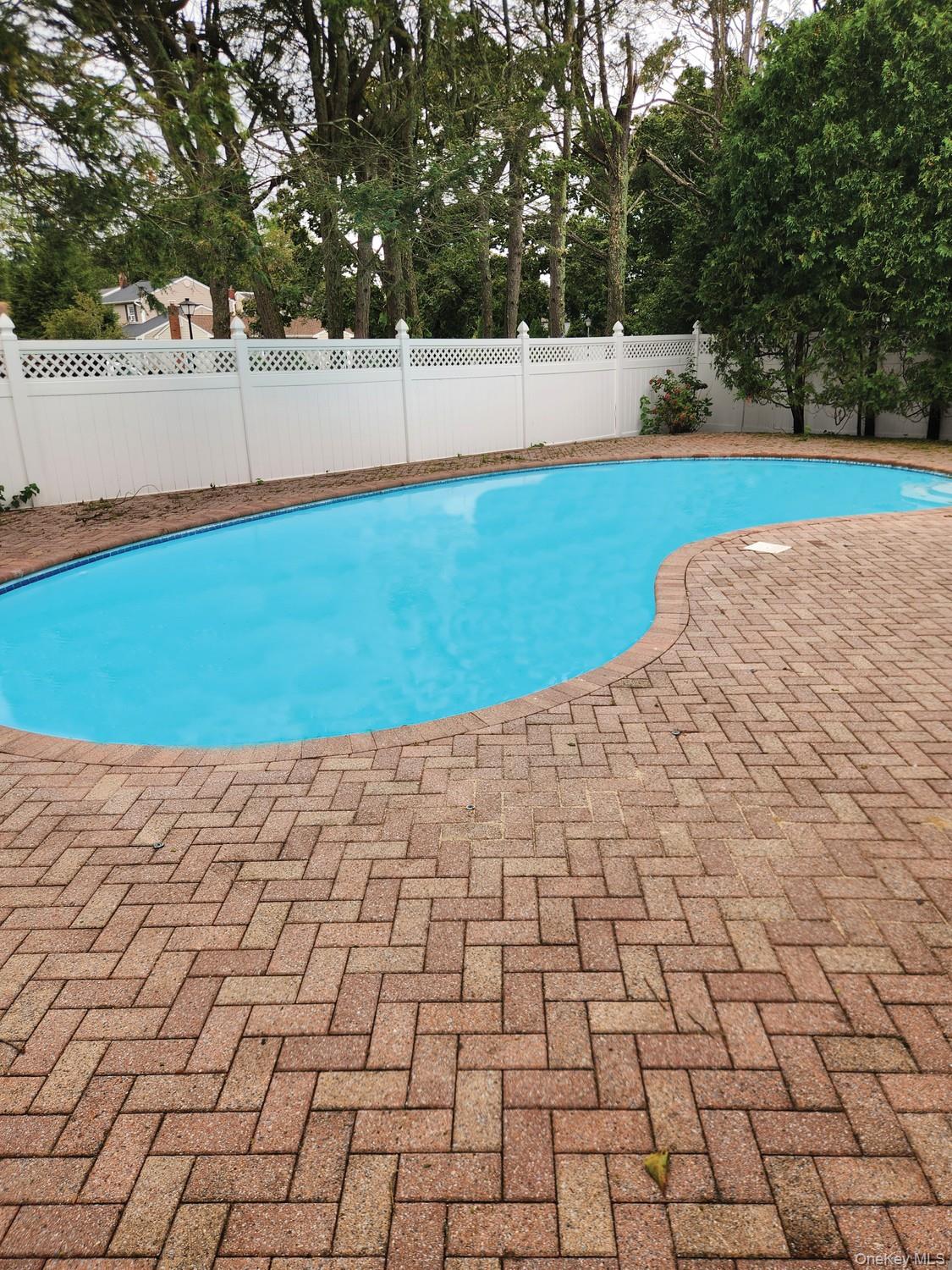 7 Bertlee Drive – For Sale