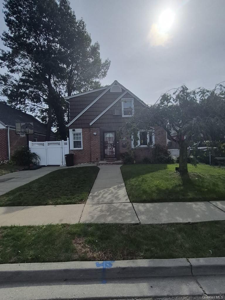 204 Wellington Road – For Sale