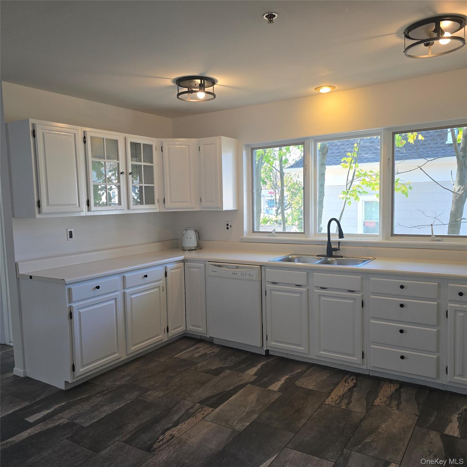 225 High Avenue – For Sale photo 9