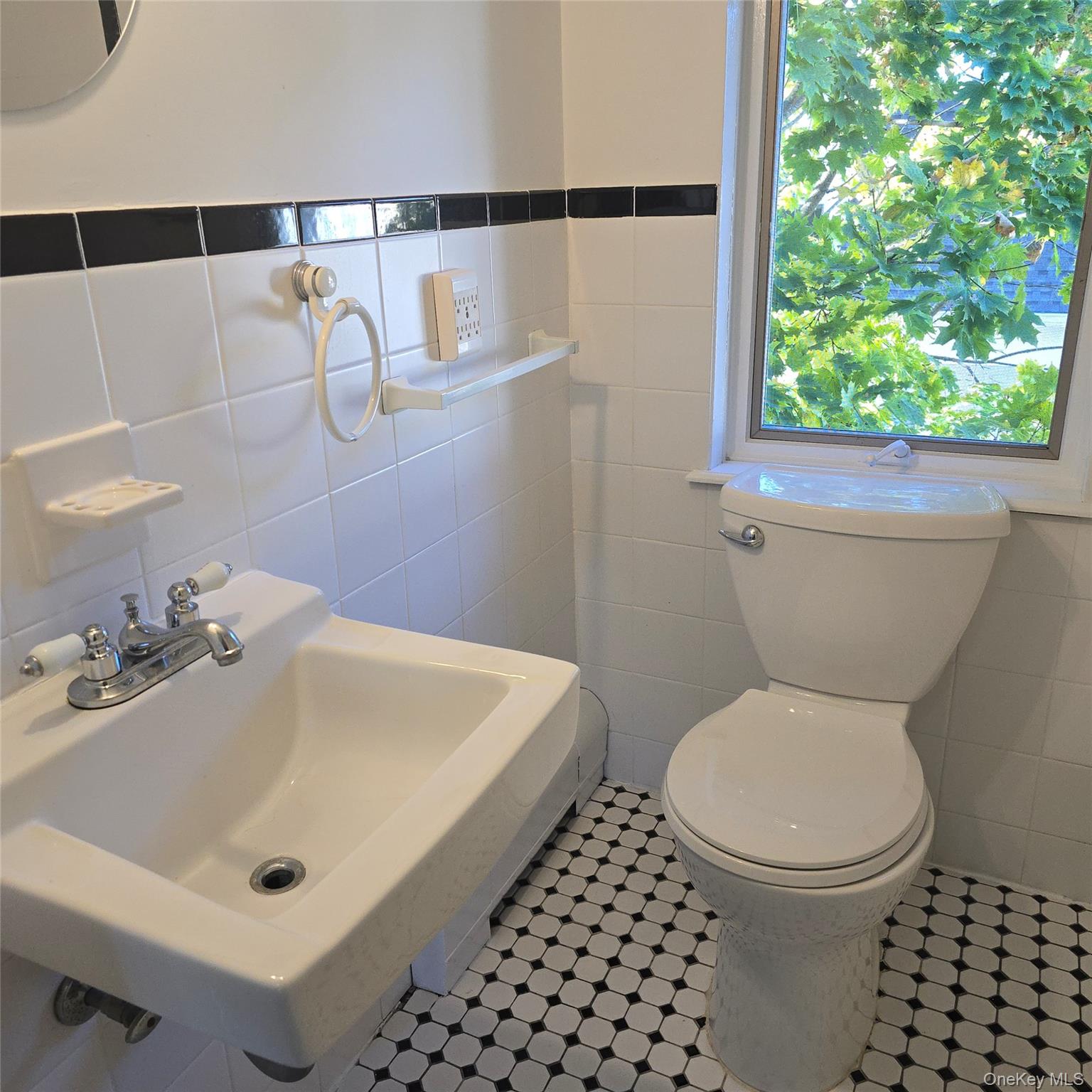 225 High Avenue – For Sale photo 26