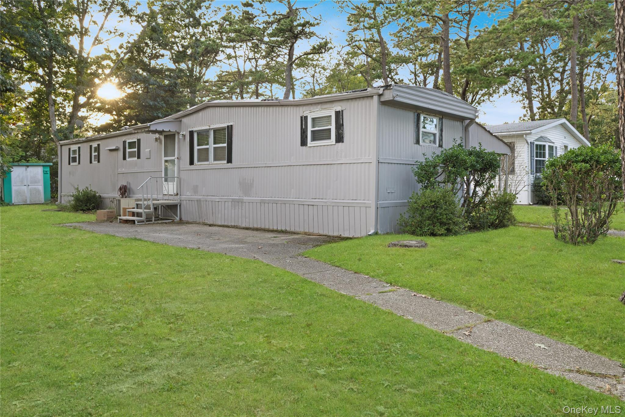 525 Riverleigh Avenue, Unit 35