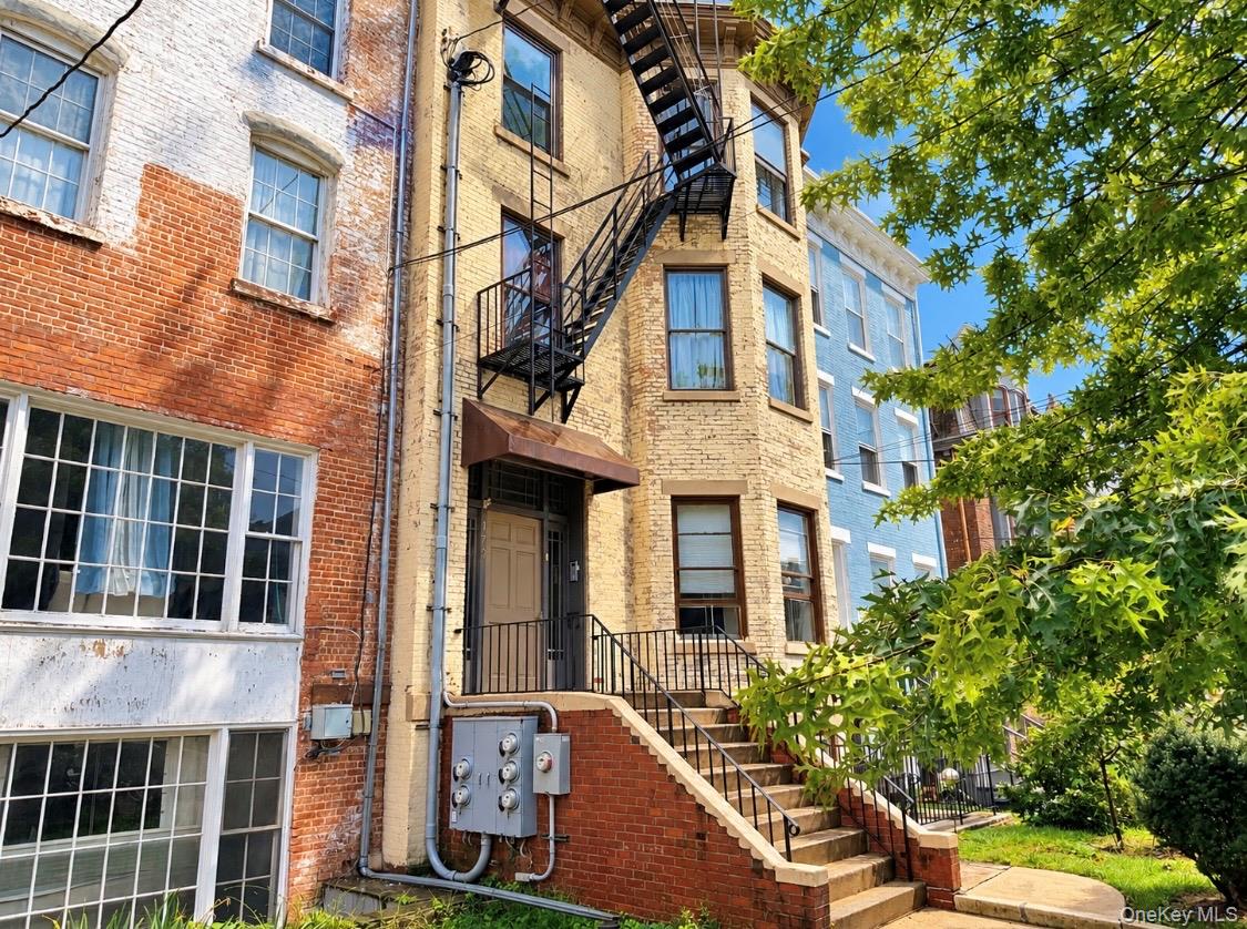 172 Grand Street, Unit 4 photo 2