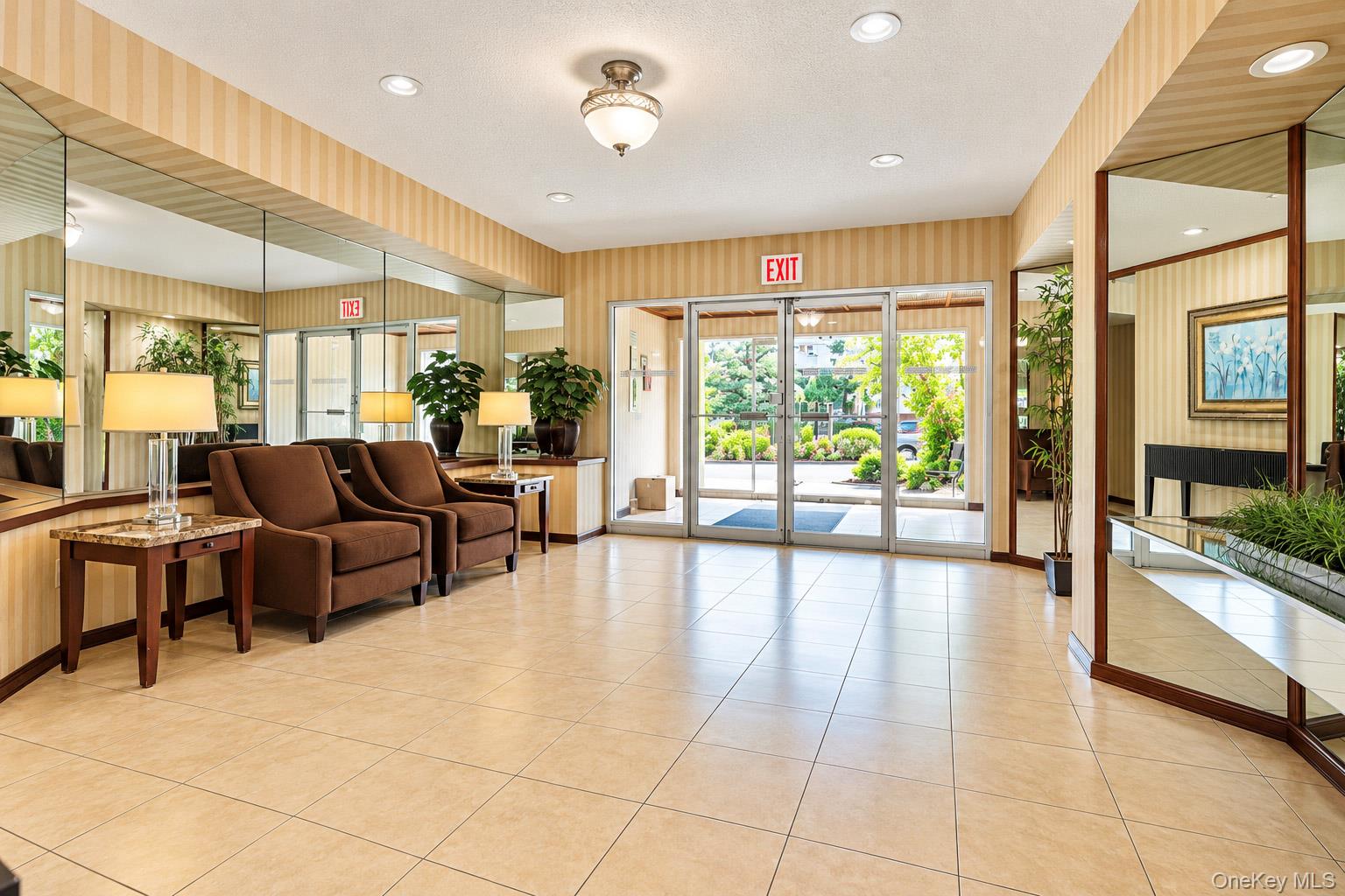 245 Rumsey Road, Unit 8R photo 4